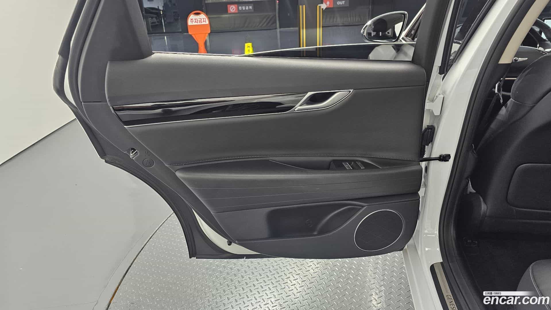 G80 Genesis 2020.9-INNER-035