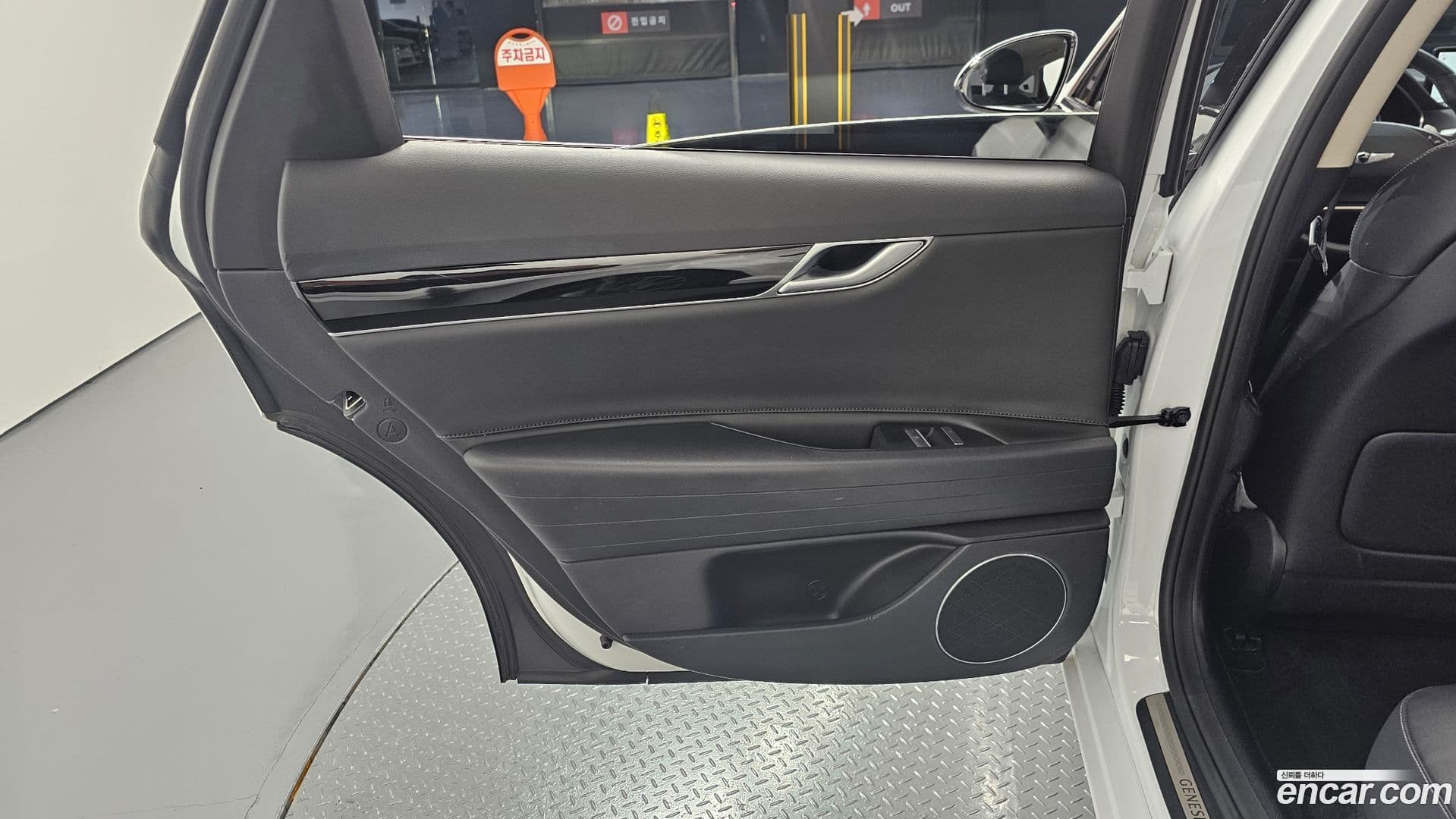 Main__Slider__Photo:G80 Genesis 2020.9-24