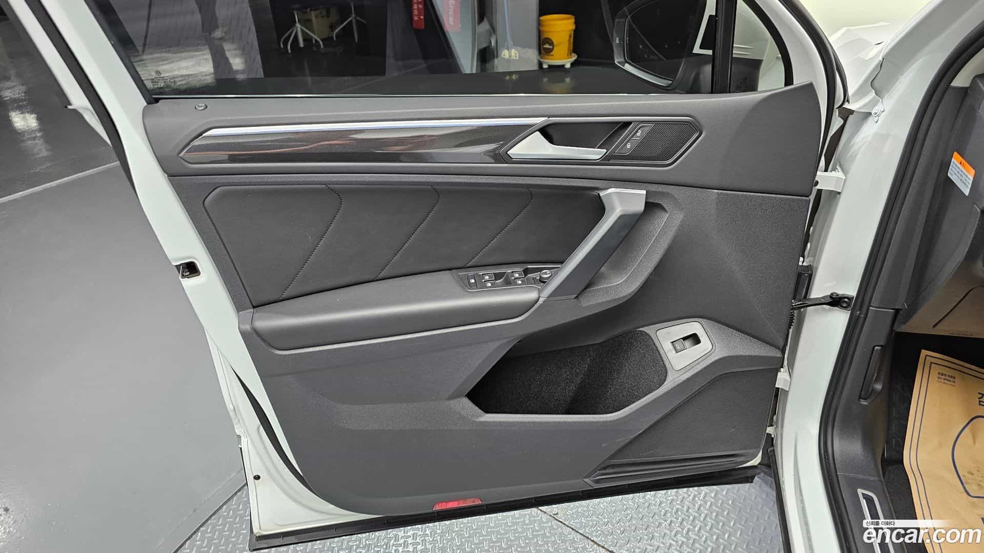 Tiguan Volkswagen 2021.11-INNER-035