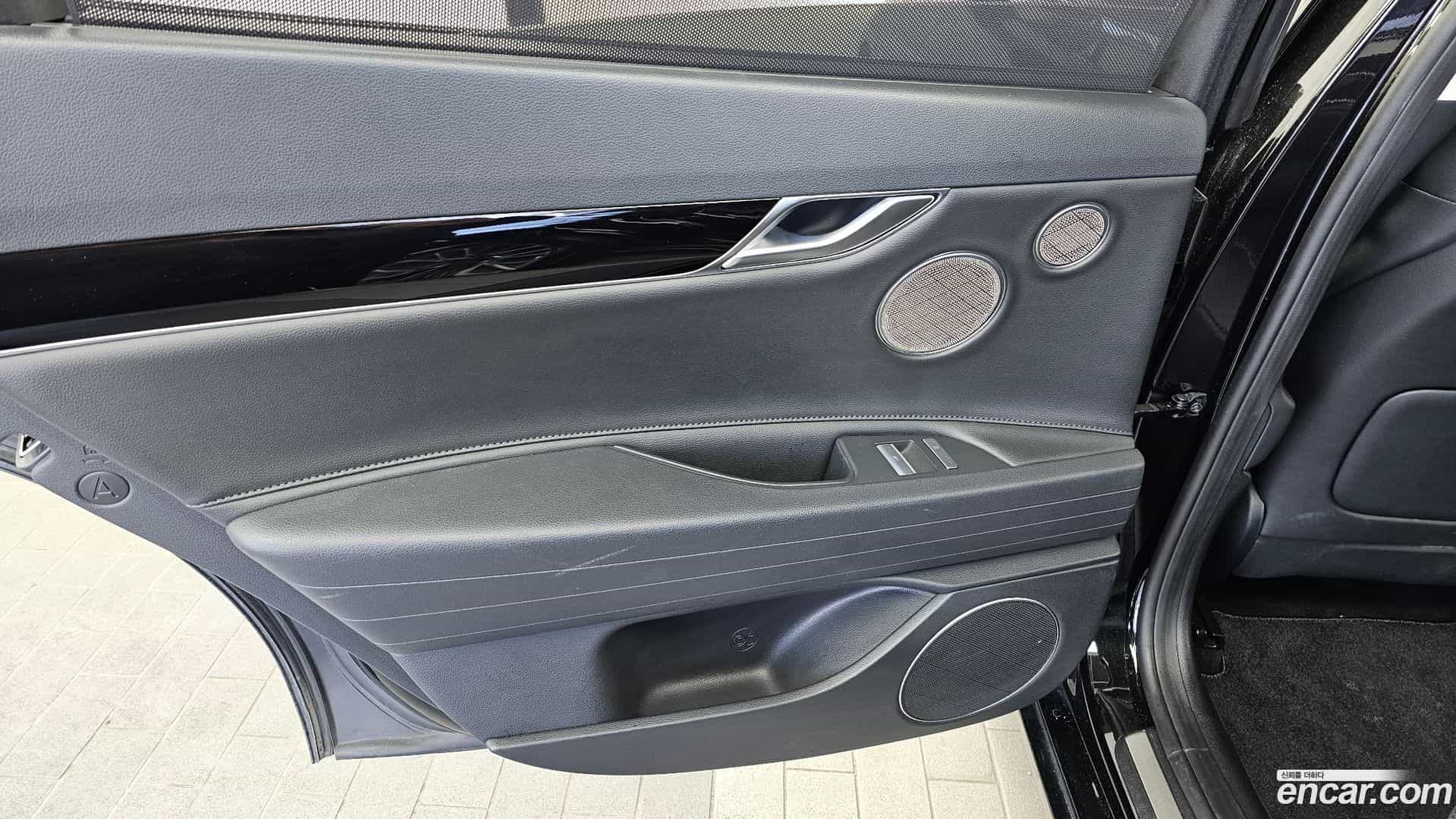 G80 Genesis 2021.2-INNER-035