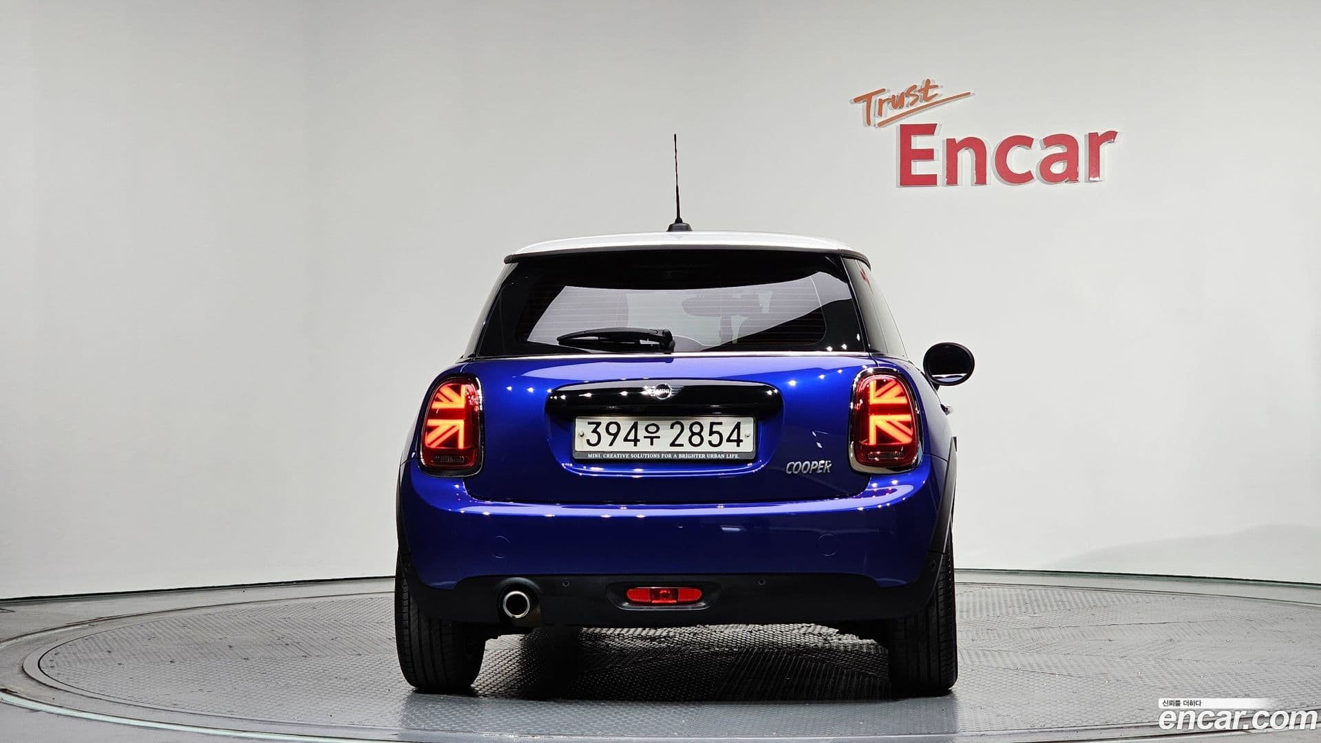 Main__Slider__Photo:Cooper Mini 2020.8-3