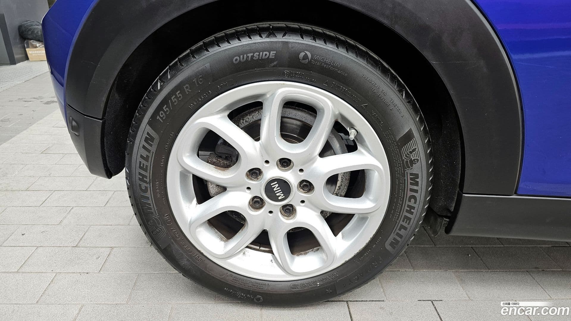 Main__Slider__Photo:Cooper Mini 2020.8-4