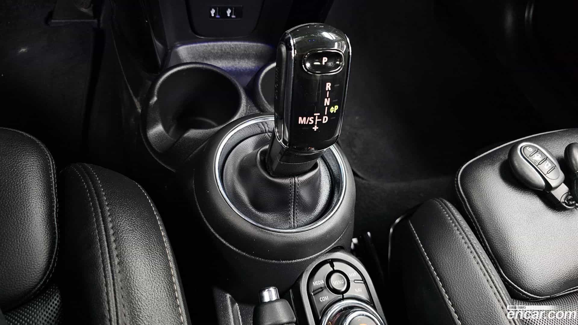 Cooper Mini 2020.8-INNER-009