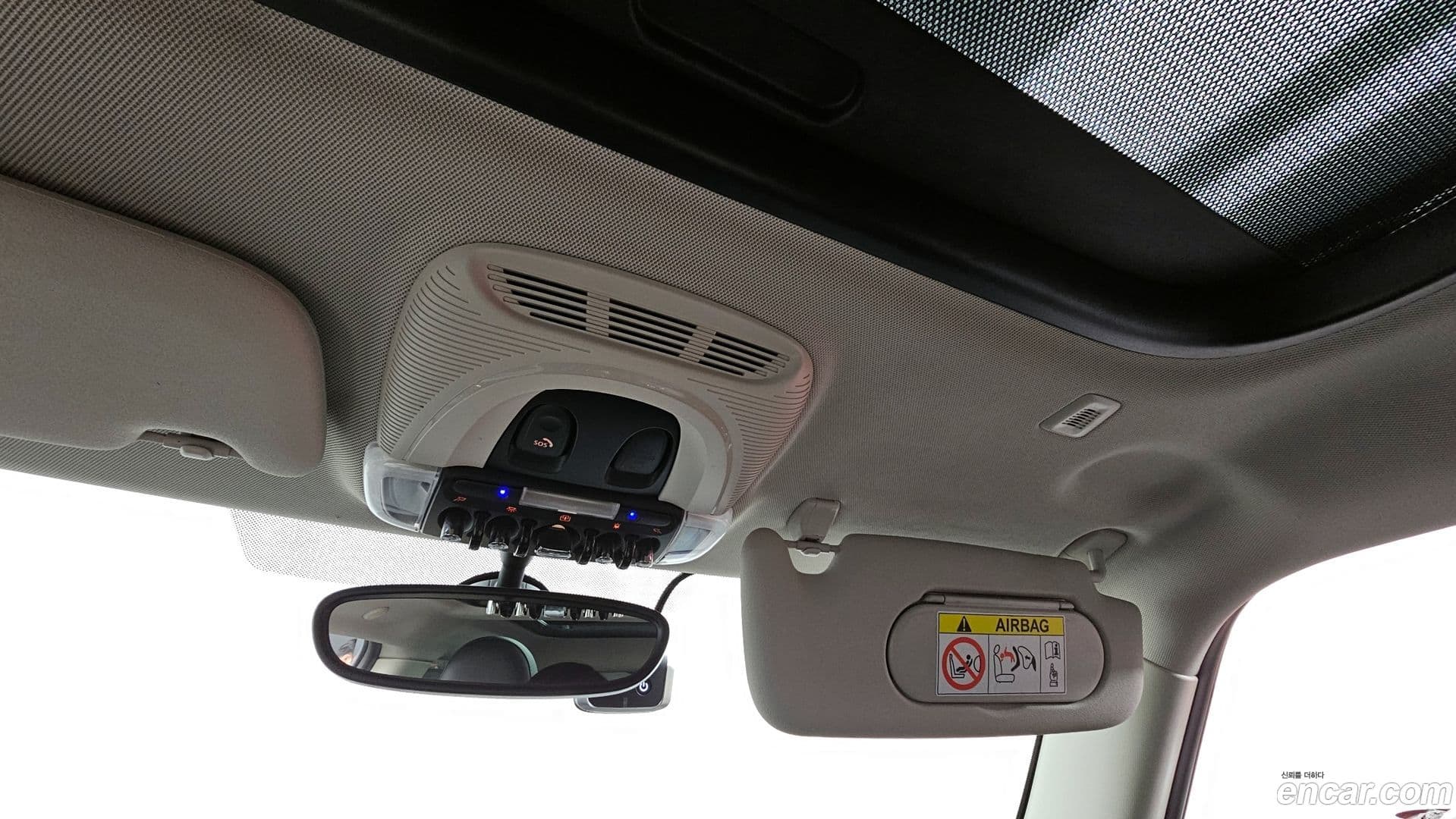 Main__Slider__Photo:Cooper Mini 2020.8-27