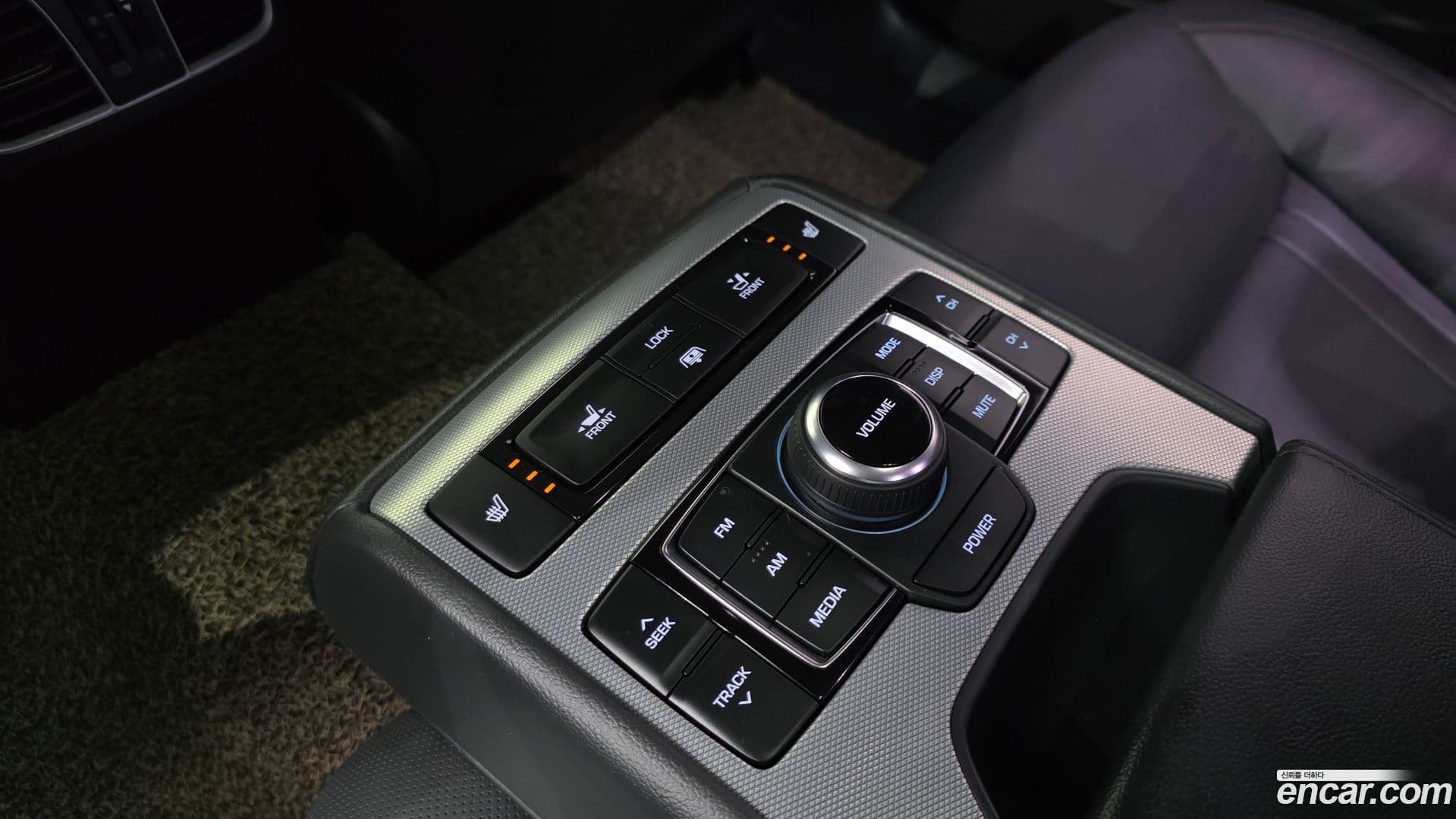 Main__Slider__Photo:G80 Genesis 2018.4-17
