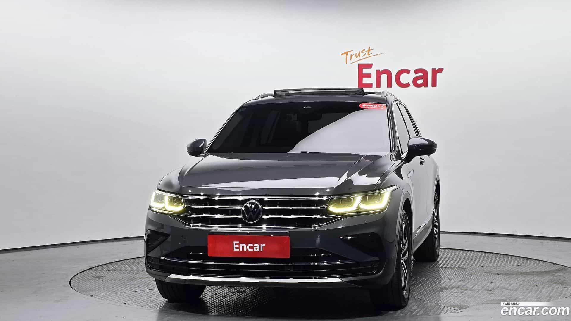 Tiguan Volkswagen 2021.11-OUTER-003
