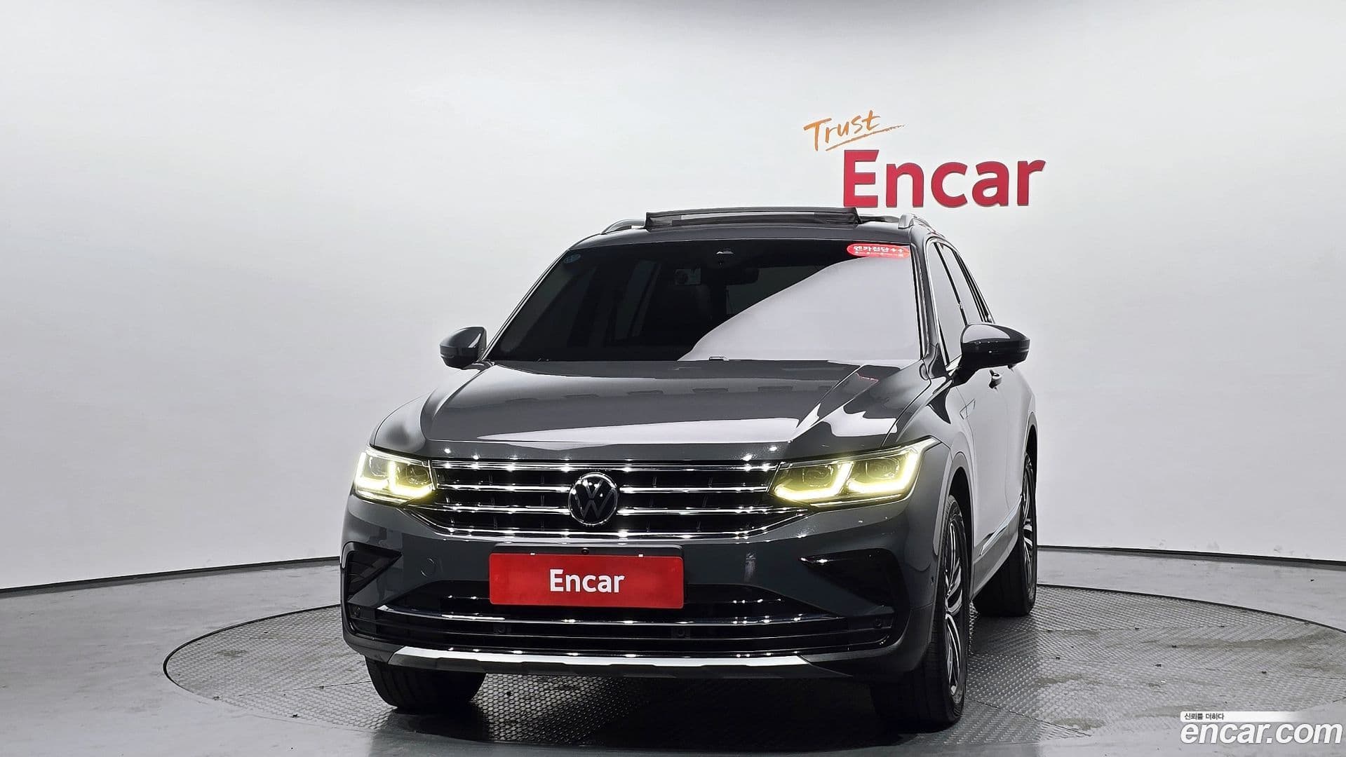 Main__Slider__Photo:Tiguan Volkswagen 2021.11-2