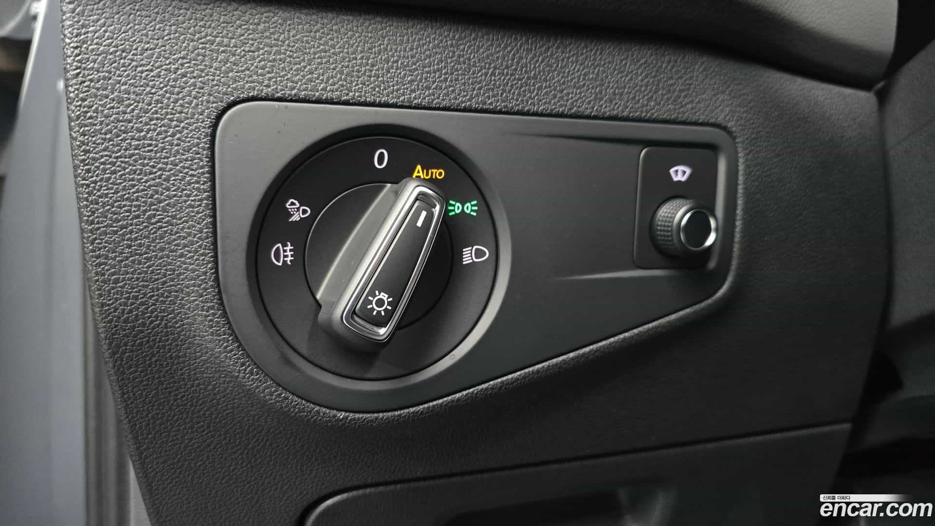 Tiguan Volkswagen 2021.11-OPTION-018