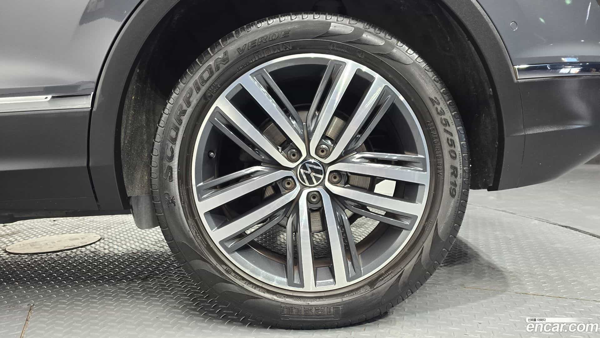 Tiguan Volkswagen 2021.11-OUTER-031