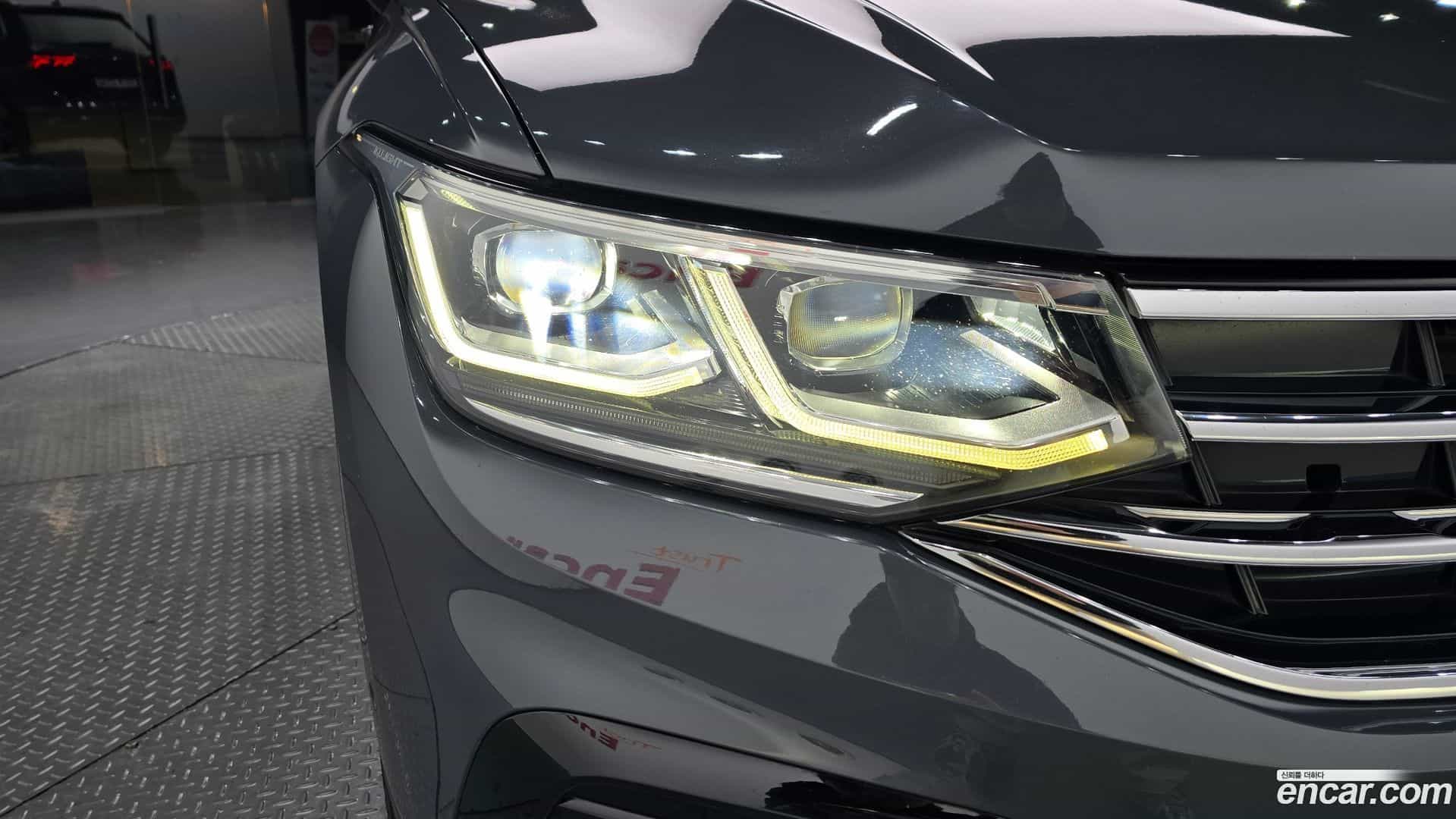 Tiguan Volkswagen 2021.11-OUTER-032