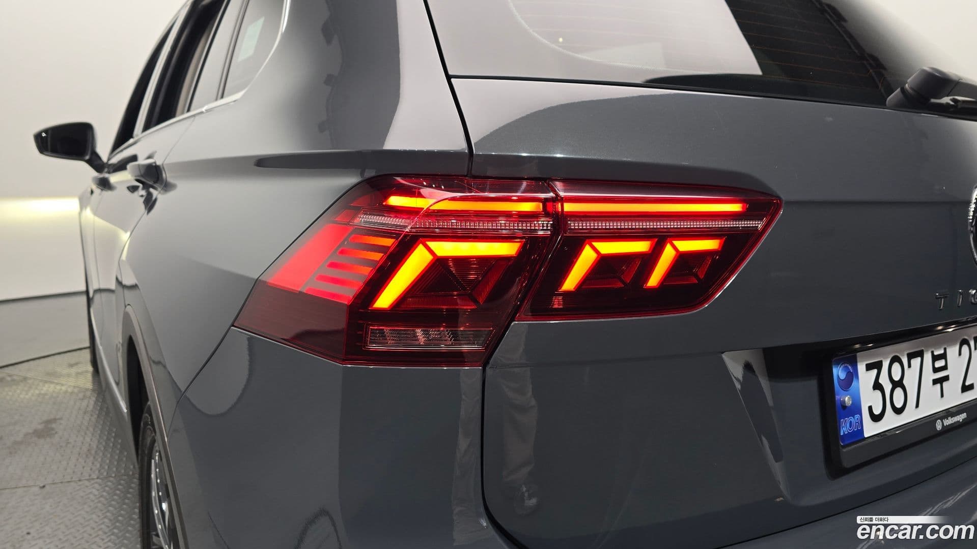 Main__Slider__Photo:Tiguan Volkswagen 2021.11-22