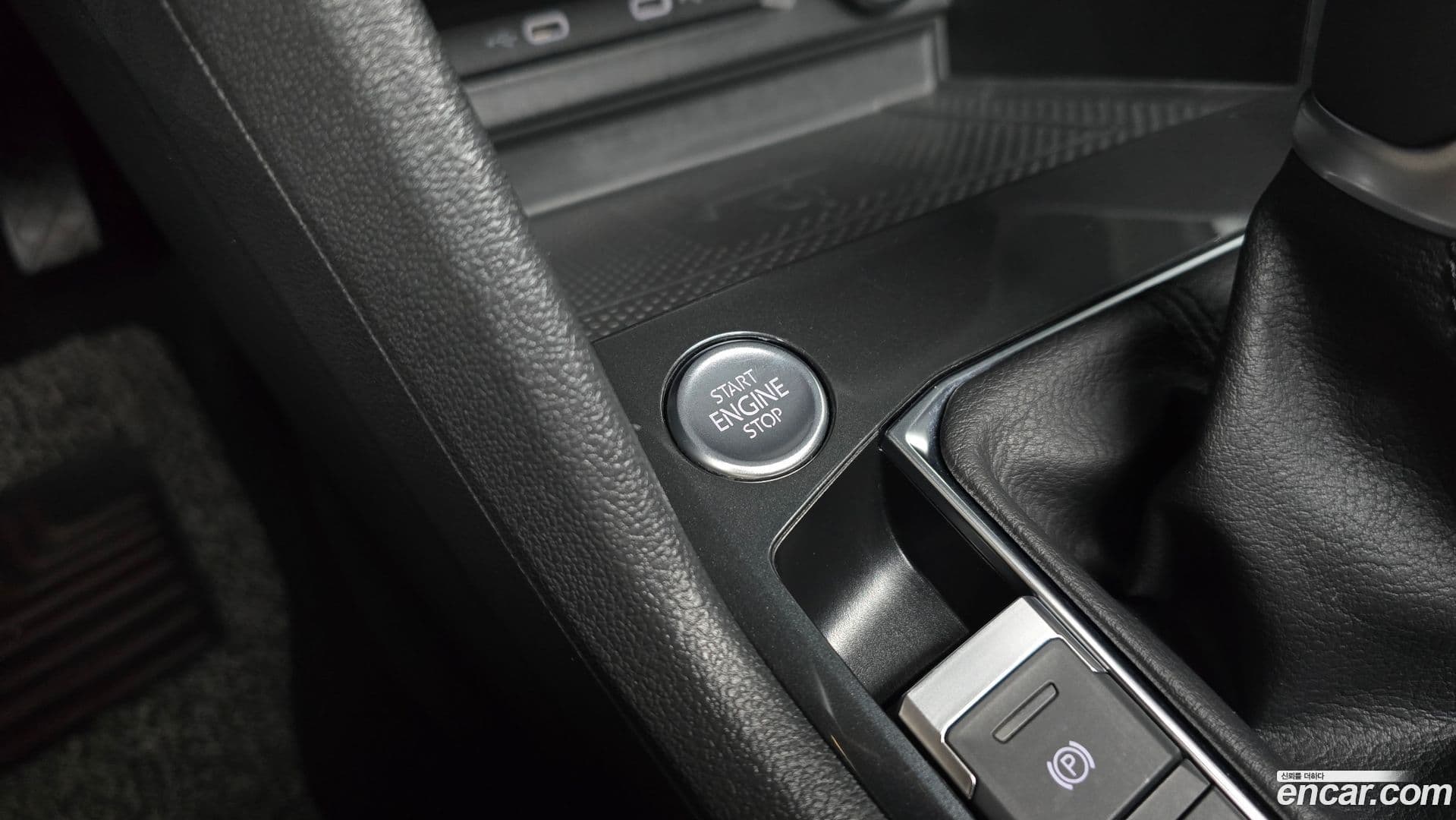 Main__Slider__Photo:Tiguan Volkswagen 2021.11-28