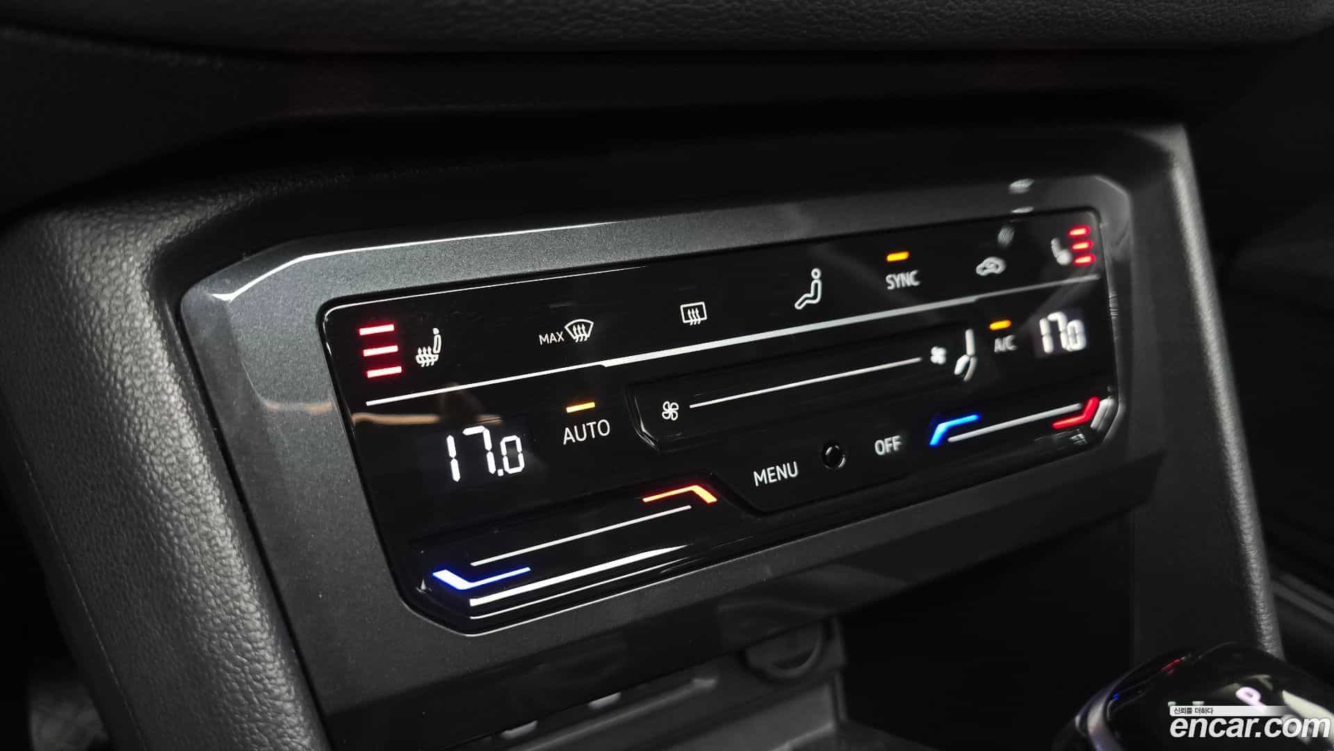 Tiguan Volkswagen 2021.11-OPTION-044