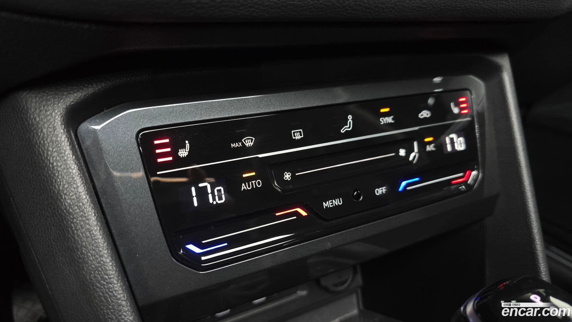 Main__Slider__Photo:Tiguan Volkswagen 2021.11-30