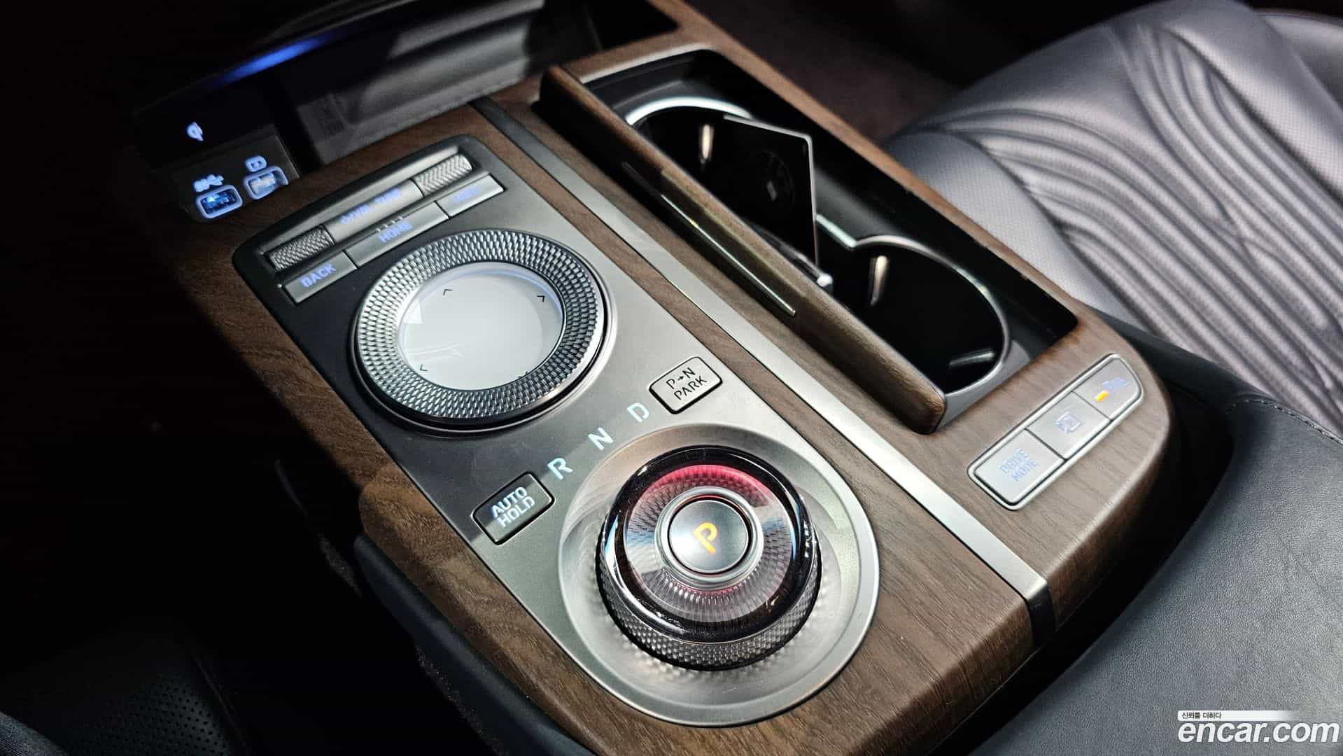 G80 Genesis 2022.2-INNER-009