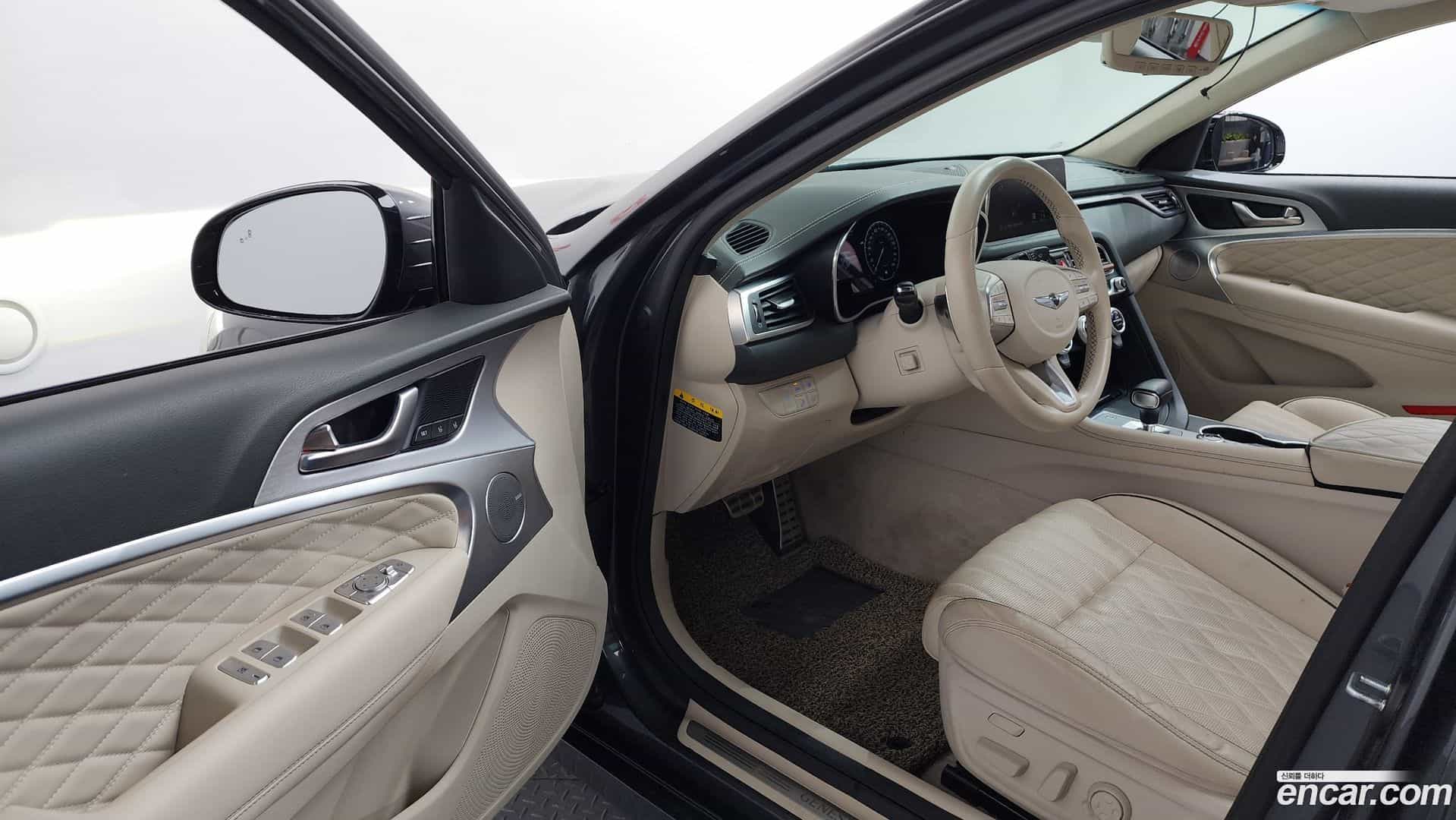 G70 Genesis 2019.0-INNER-010