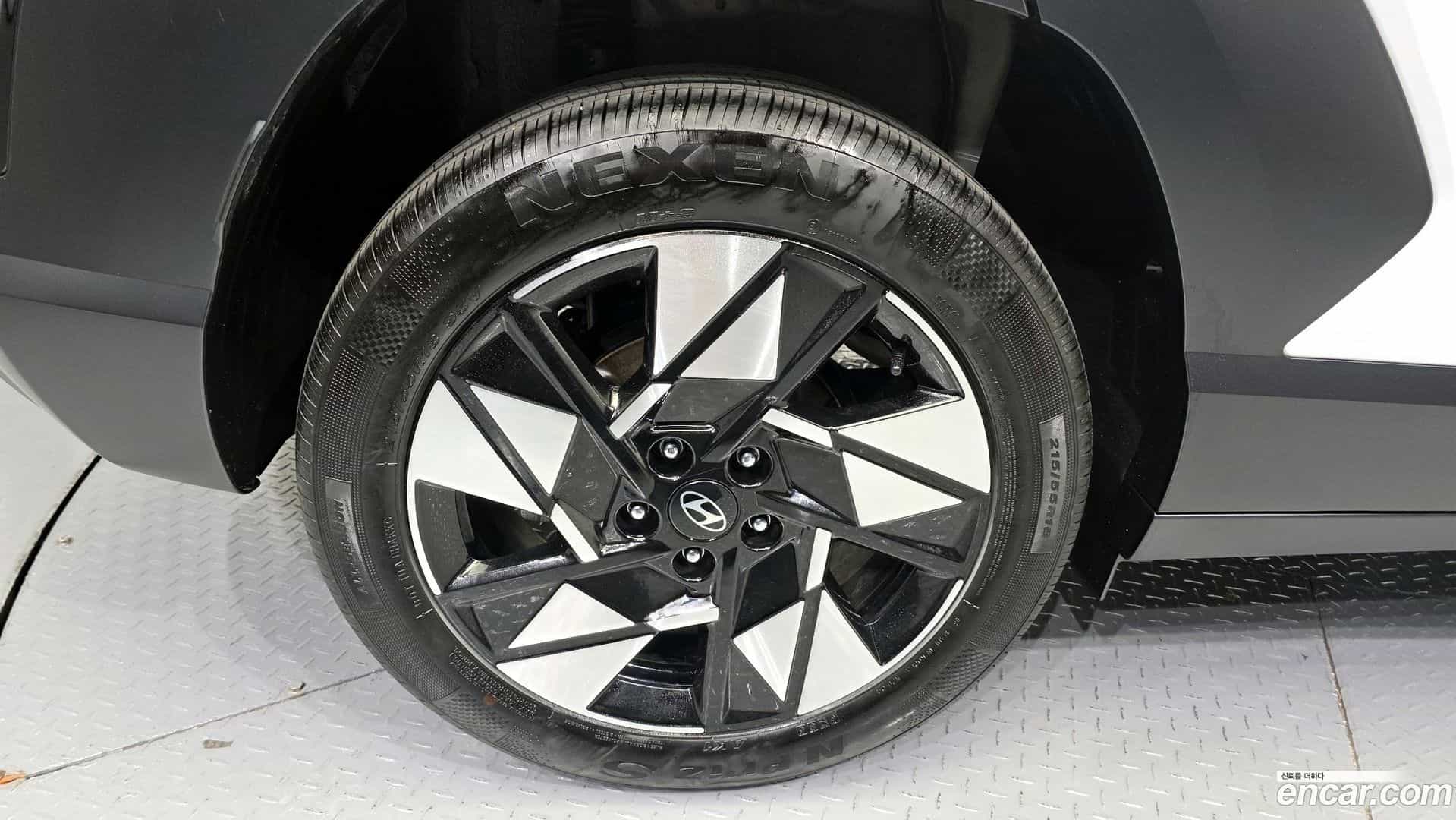 Kona Hyundai 2024.8-OUTER-005