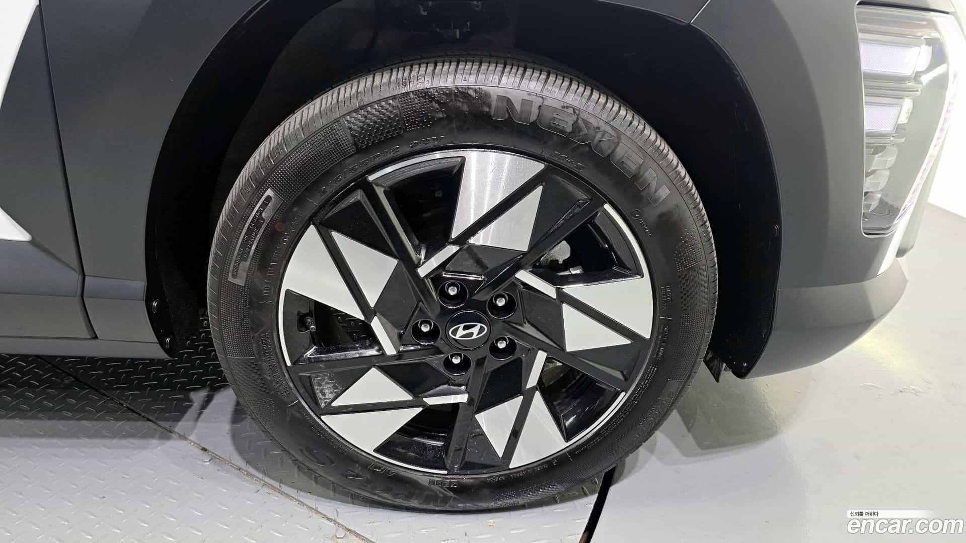 Kona Hyundai 2024.8-OUTER-031