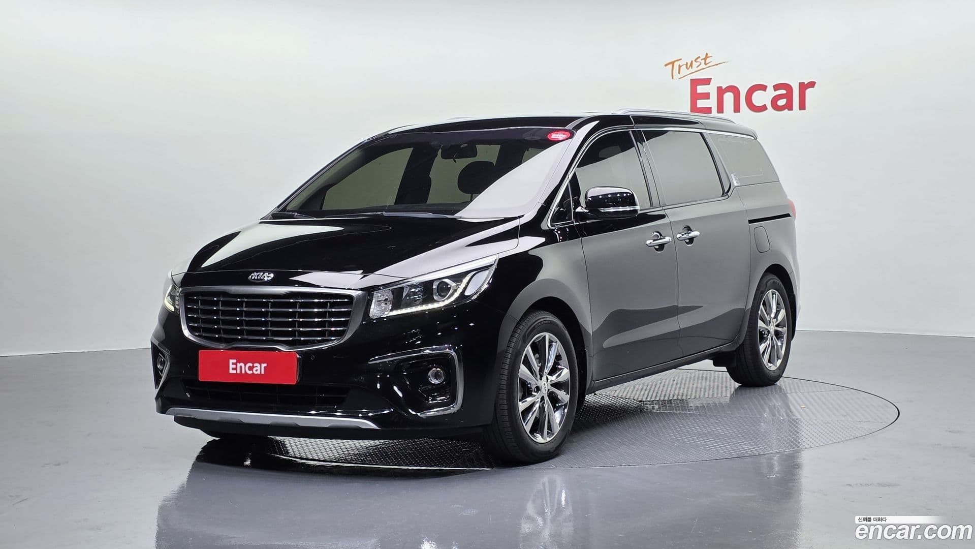 Main__Slider__Photo:Canival Kia 2019.10-0