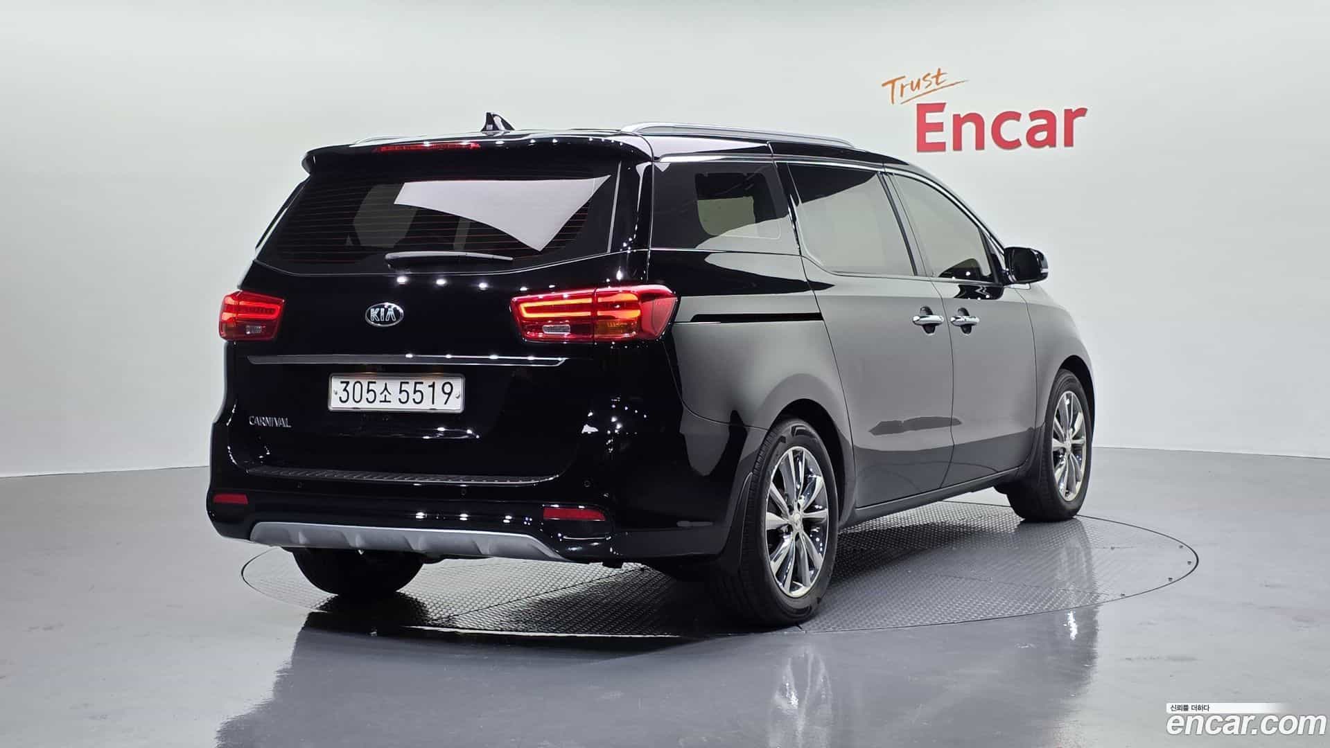Canival Kia 2019.10-OUTER-002