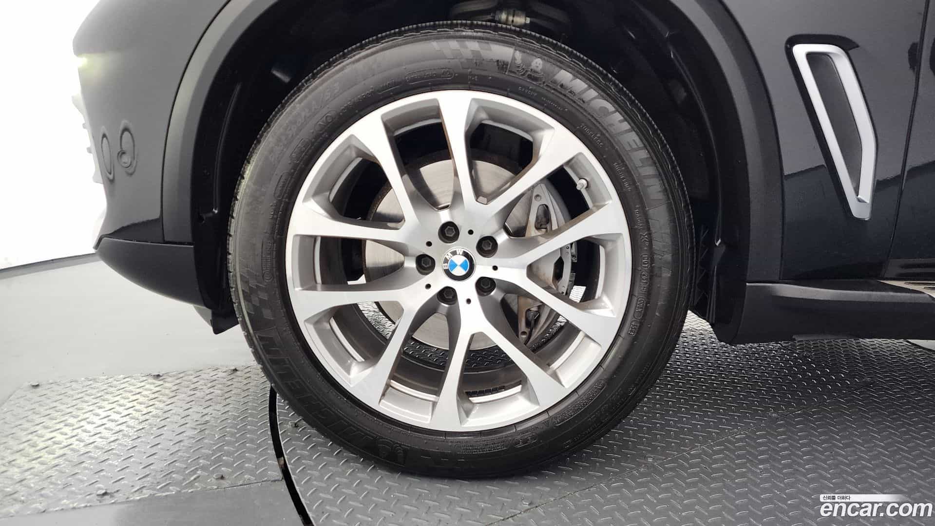 X5 BMW 2021.1-OUTER-005