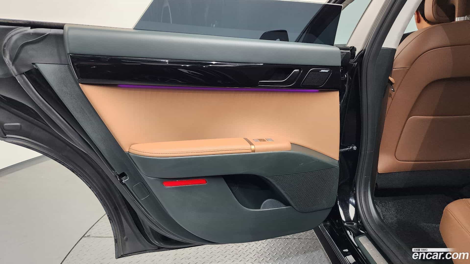 Grandeur Hyundai 2023.11-INNER-035