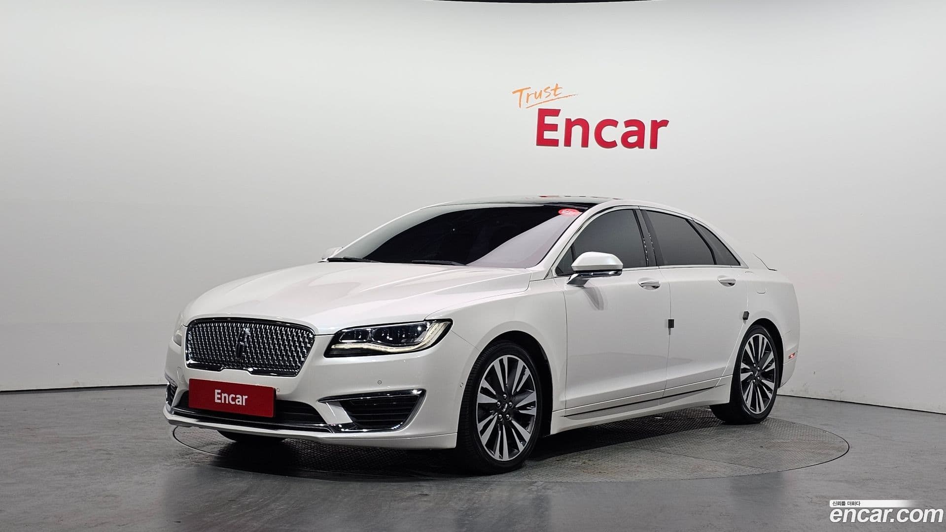 Main__Slider__Photo:MKZ Lincoln 2017.10-0