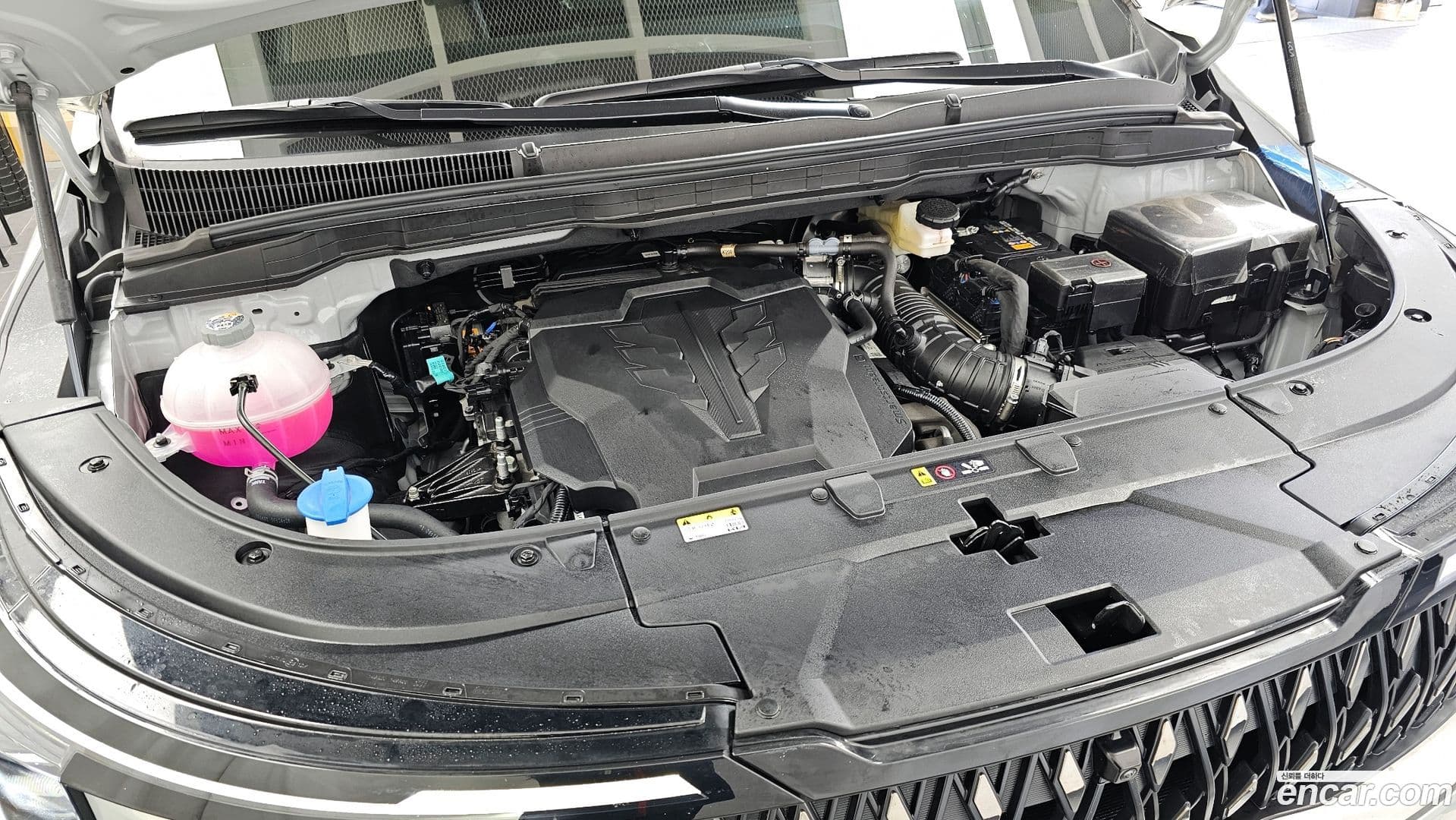 Main__Slider__Photo:Canival Kia 2025.4-5
