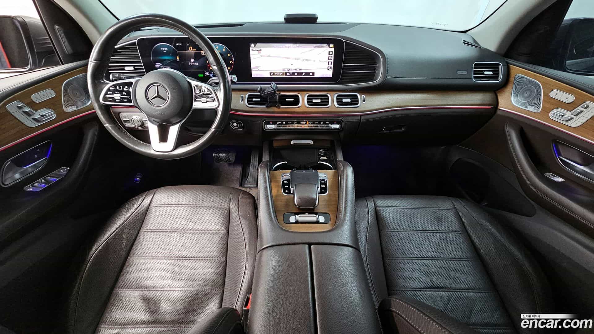 GLE-Class Mercedes-Benz 2019.11-INNER-007