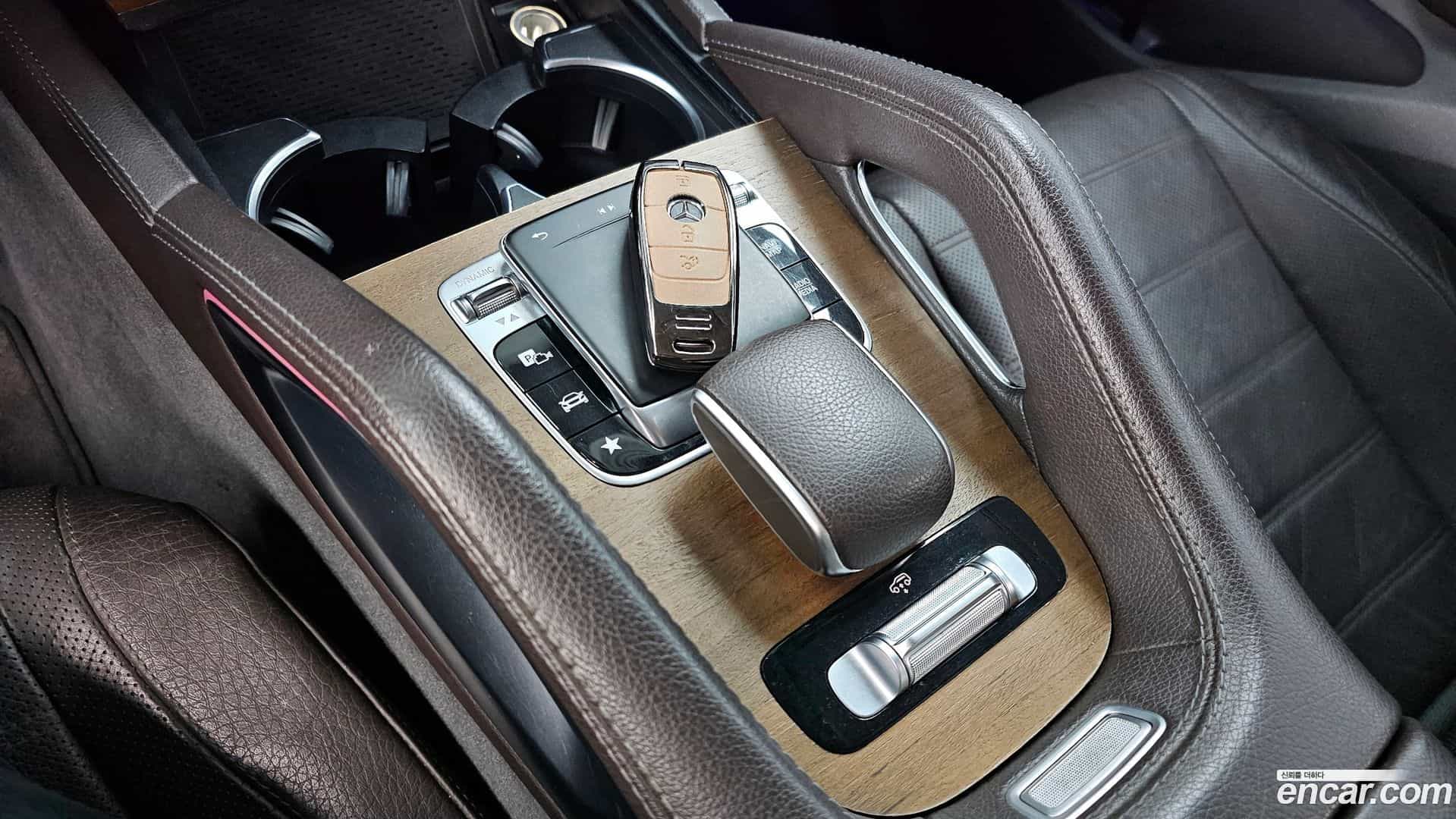 GLE-Class Mercedes-Benz 2019.11-INNER-009