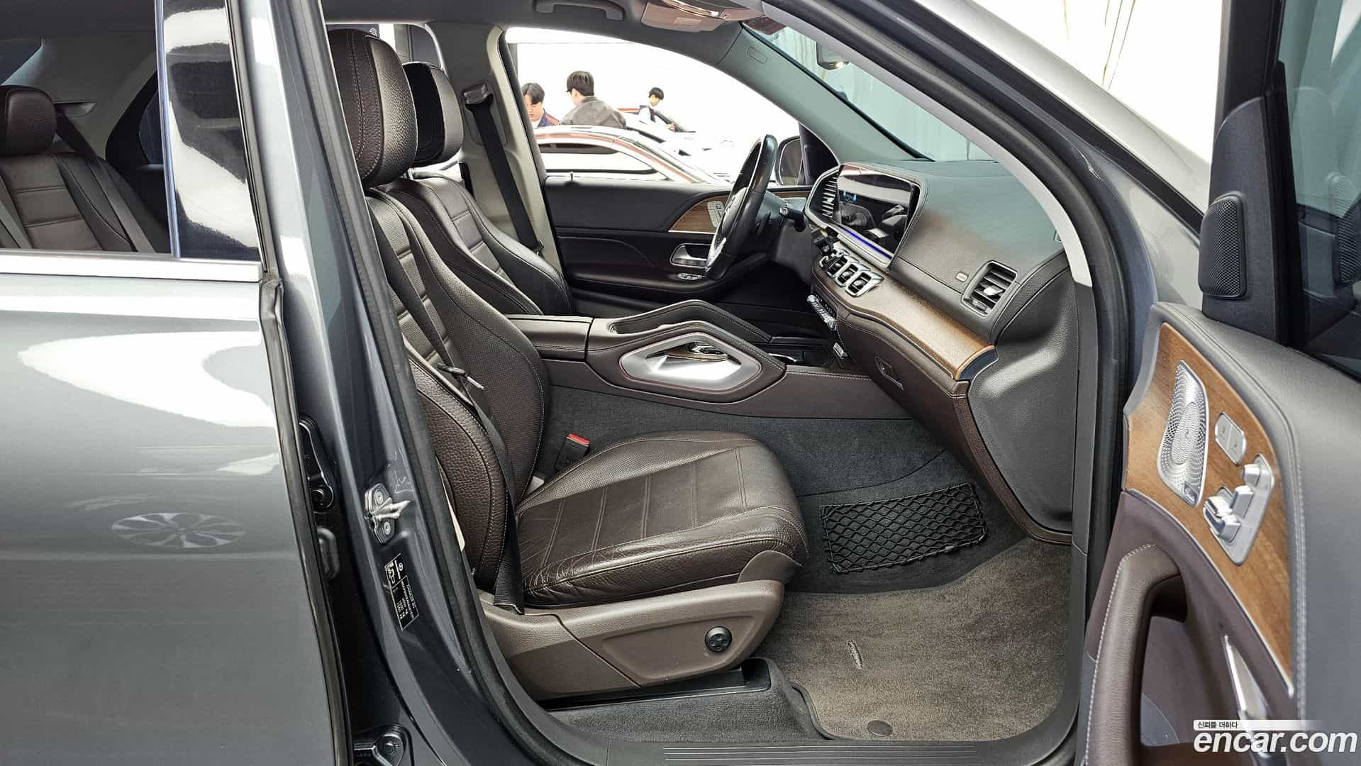 GLE-Class Mercedes-Benz 2019.11-OPTION-015