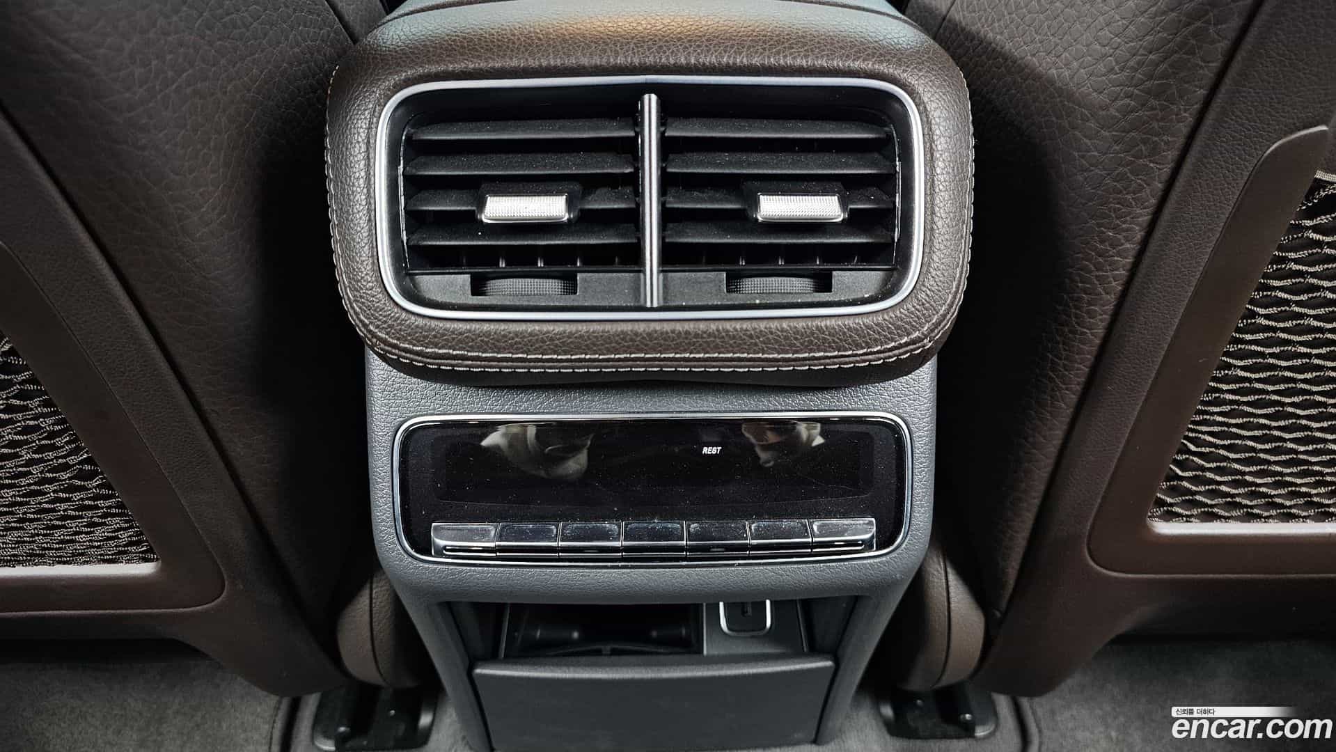 GLE-Class Mercedes-Benz 2019.11-OPTION-022