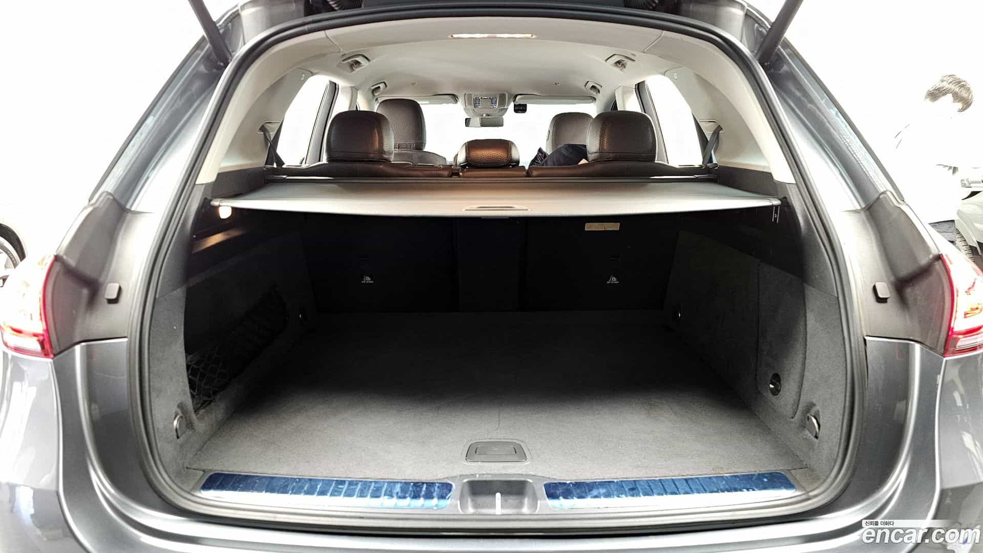 GLE-Class Mercedes-Benz 2019.11-OPTION-044