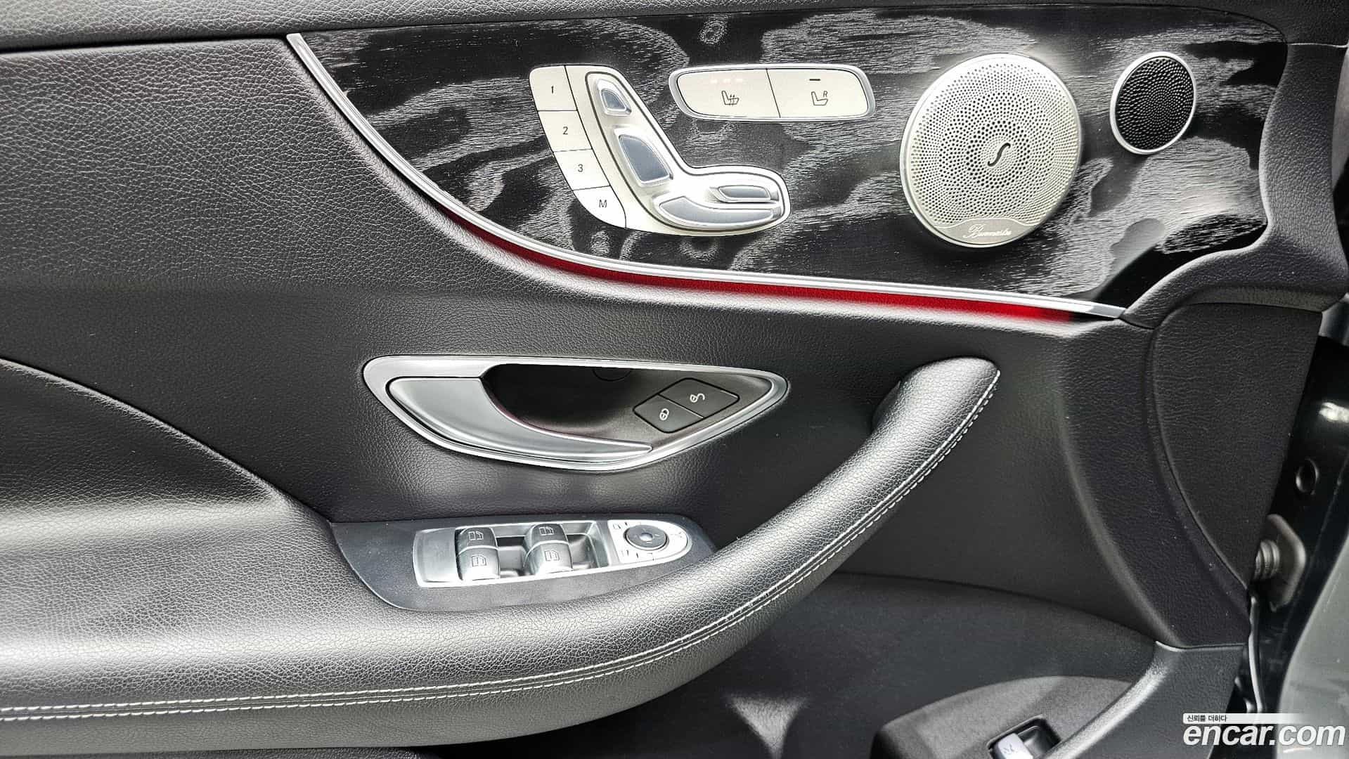 E-Class Mercedes-Benz 2017.11-OPTION-022