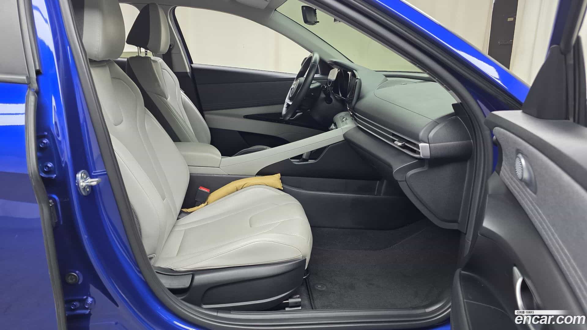 AVANTE Hyundai 2020.7-OPTION-015