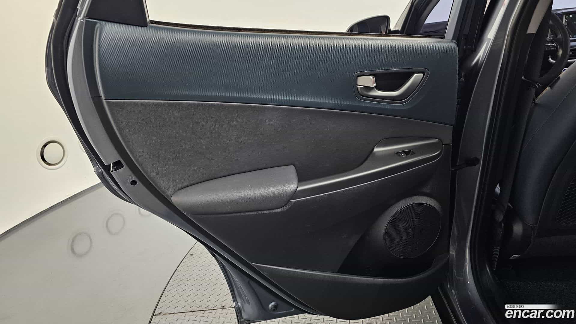 Kona Hyundai 2018.11-INNER-035