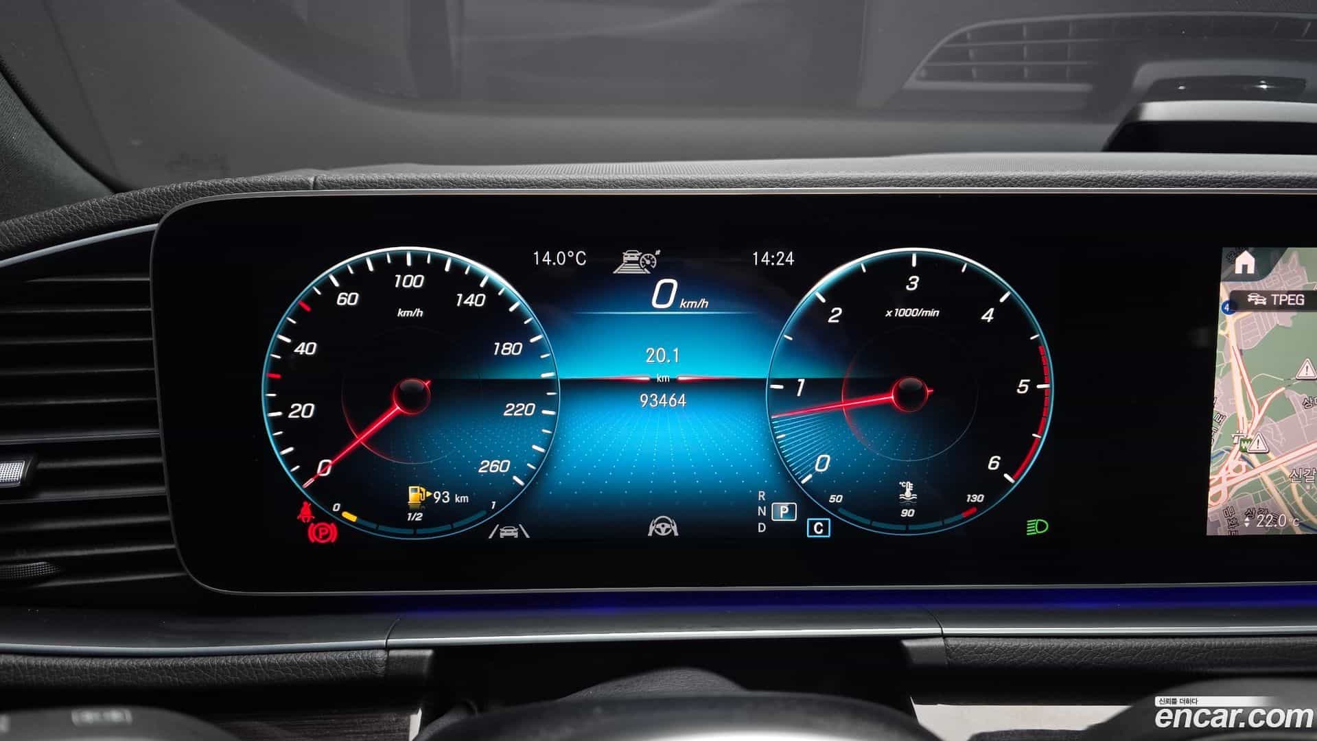 GLE-Class Mercedes-Benz 2021.1-INNER-008