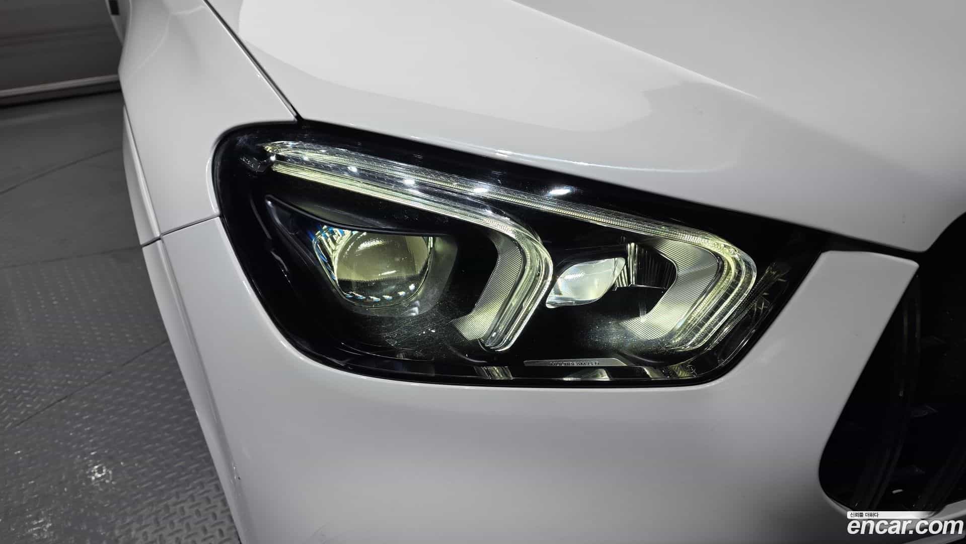 GLE-Class Mercedes-Benz 2021.1-OUTER-032