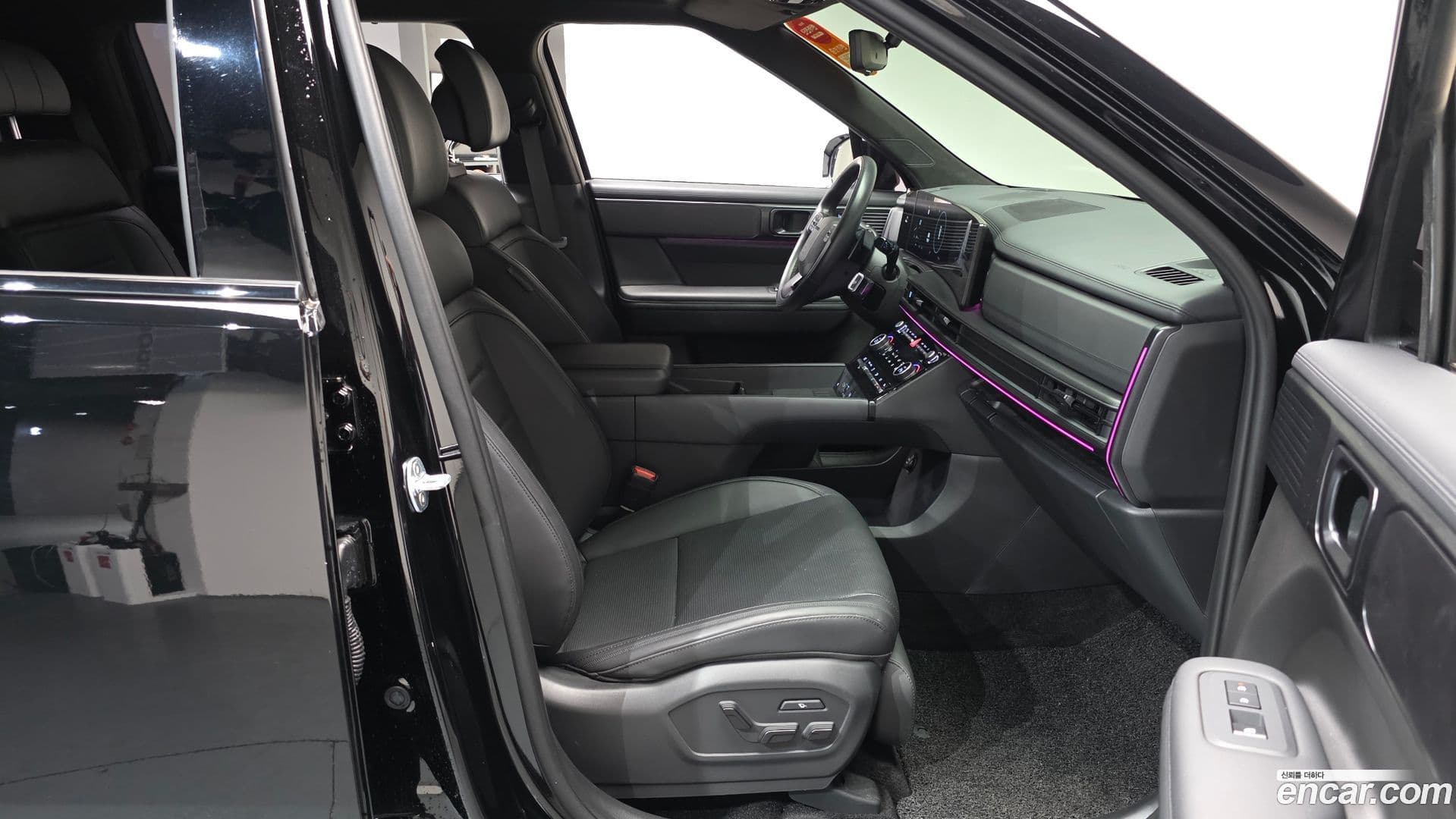 Main__Slider__Photo:Santafe Hyundai 2024.0-25