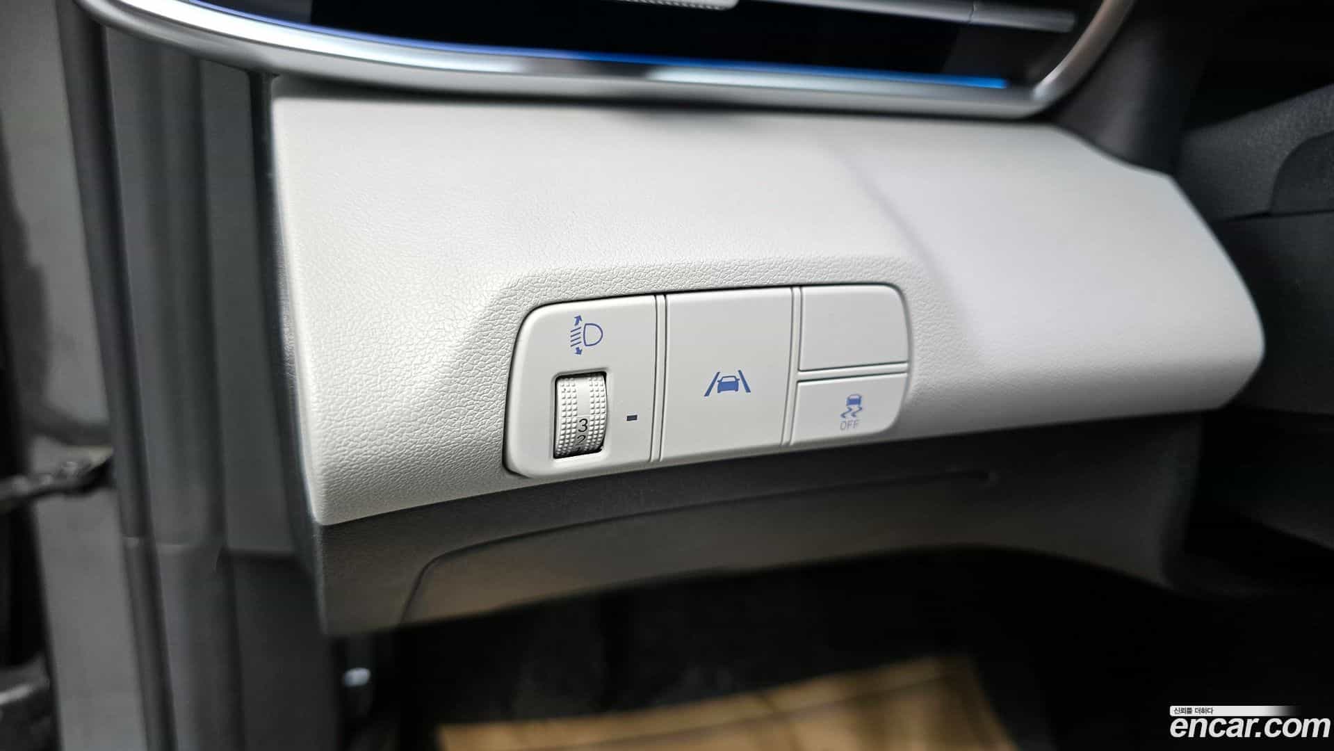 AVANTE Hyundai 2020.6-OPTION-040