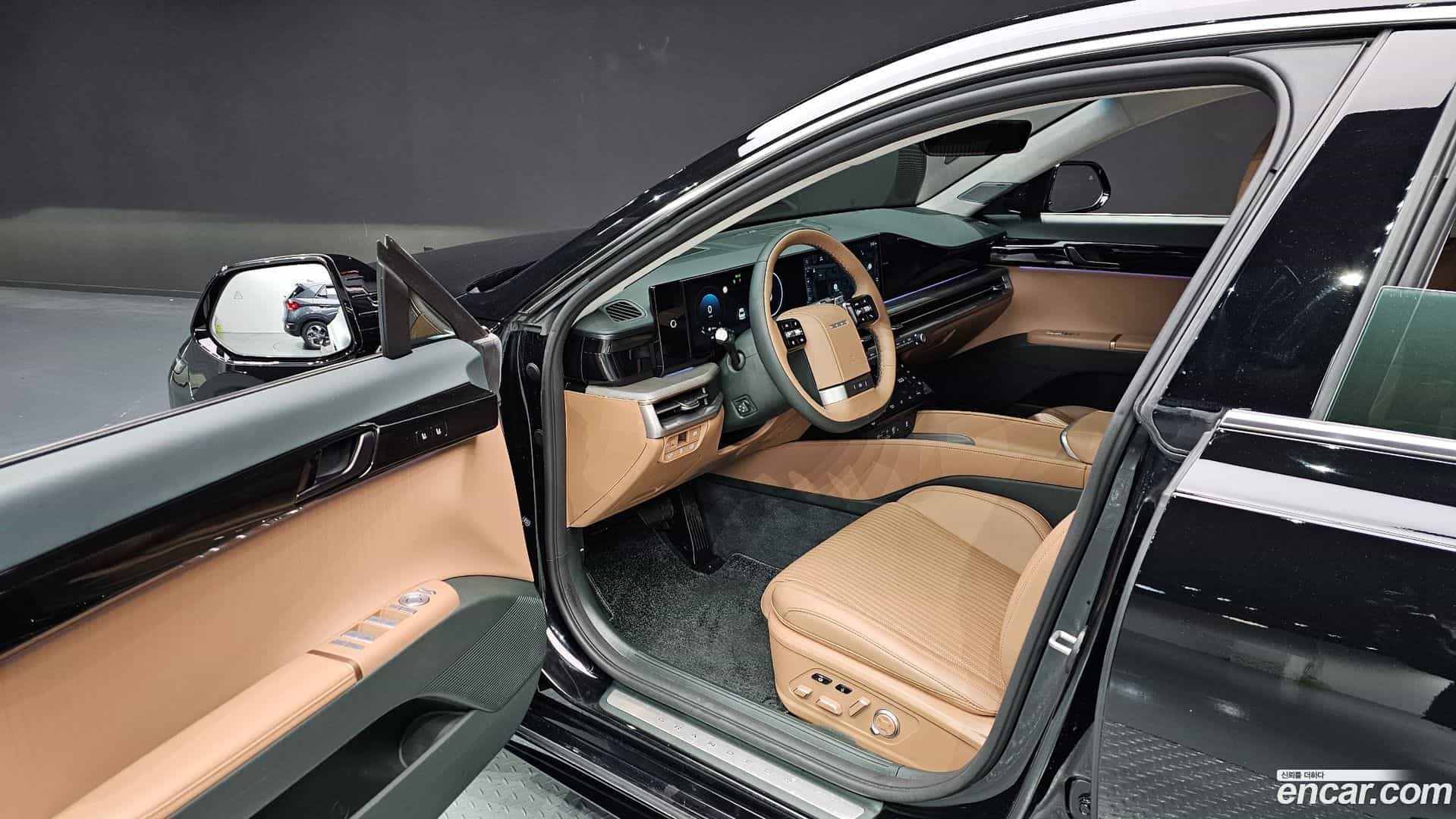 Grandeur Hyundai 2023.11-OPTION-015