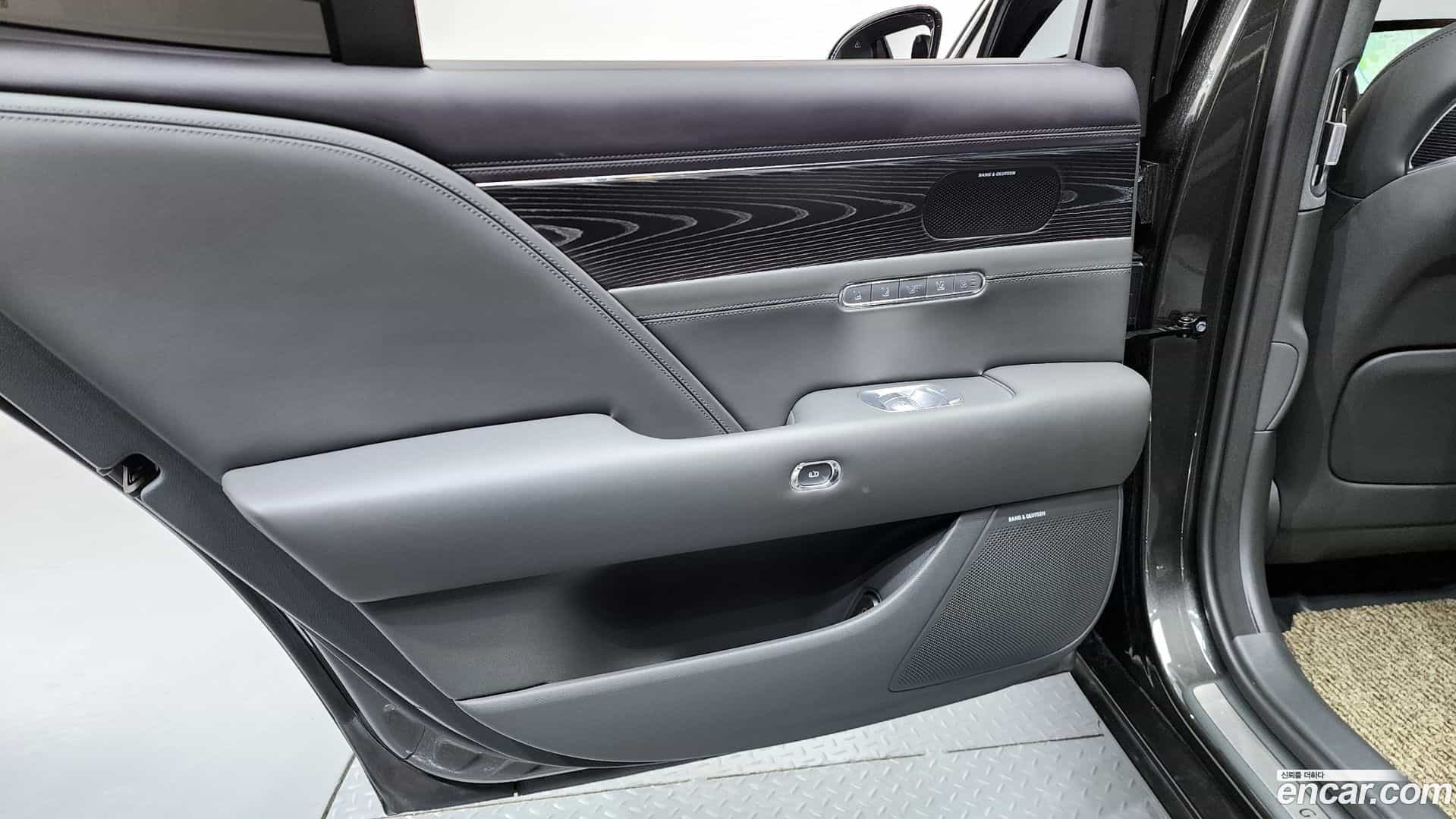G90 Genesis 2022.7-INNER-035