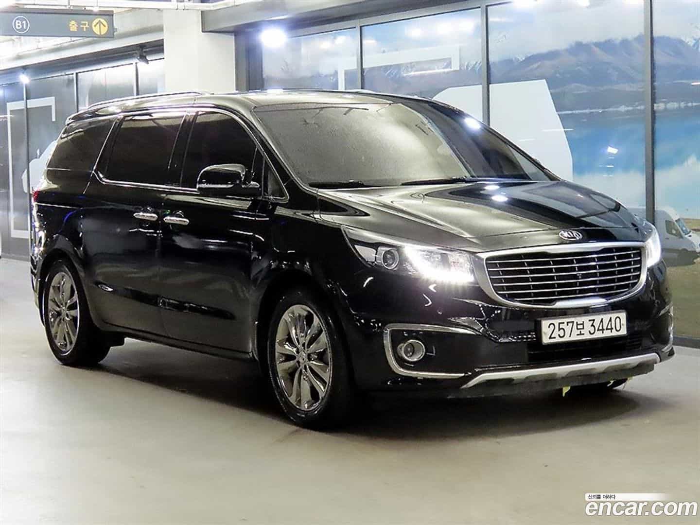 Canival Kia 2017.0-OUTER-001