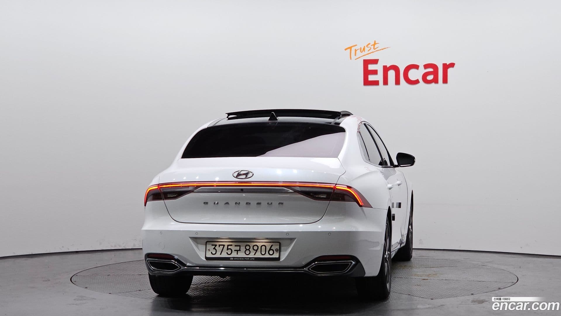 Main__Slider__Photo:Grandeur Hyundai 2020.1-3