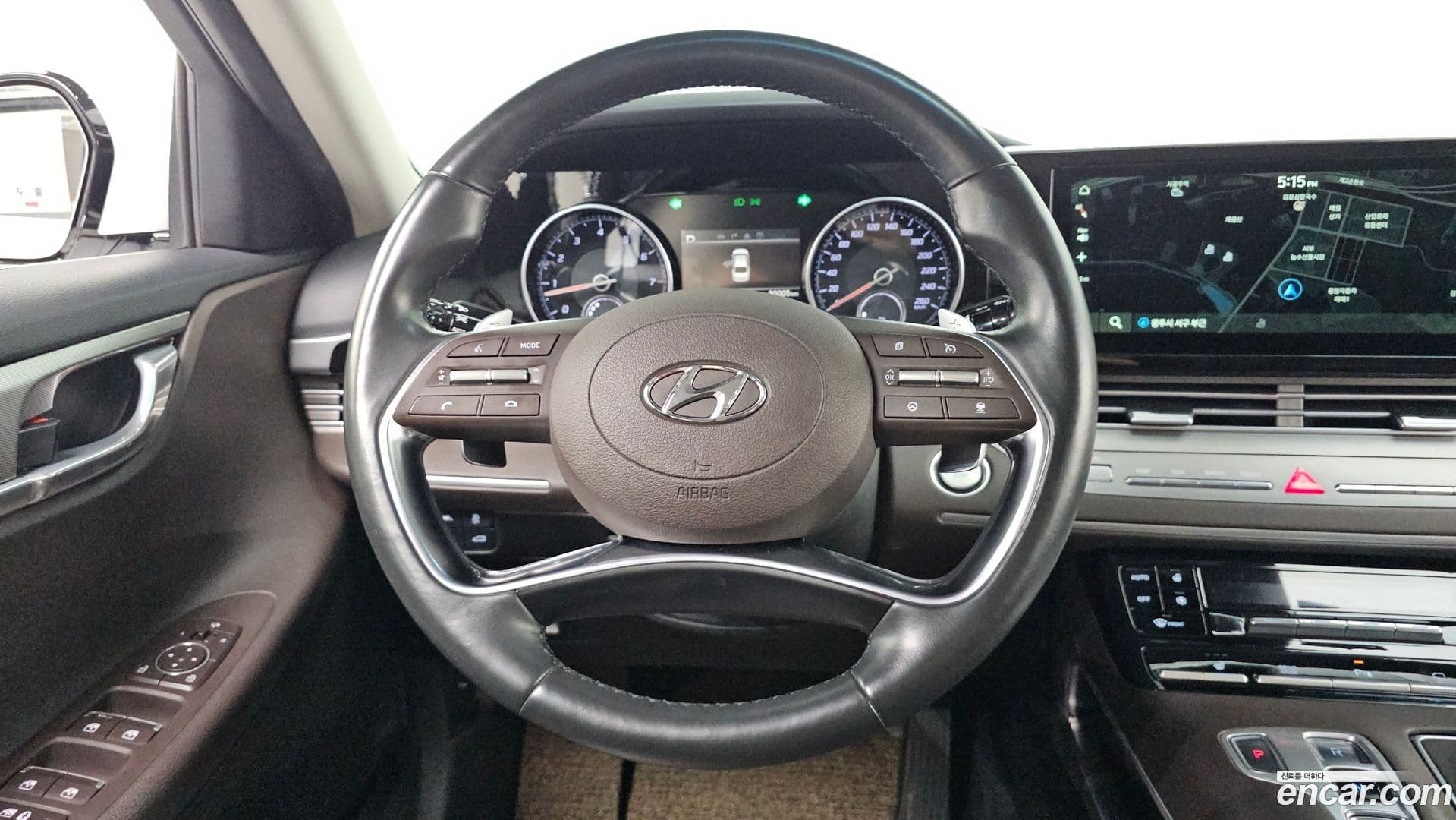 Main__Slider__Photo:Grandeur Hyundai 2020.1-13