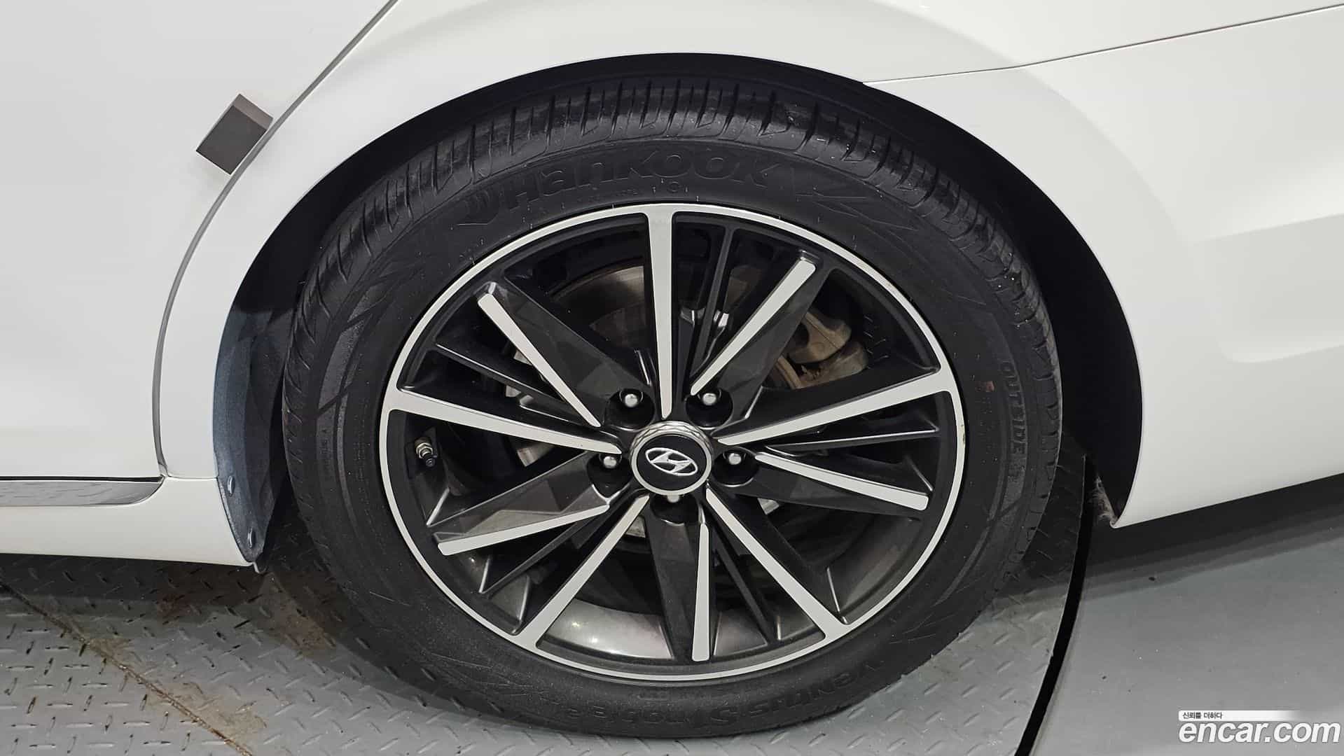 Grandeur Hyundai 2020.1-OUTER-031