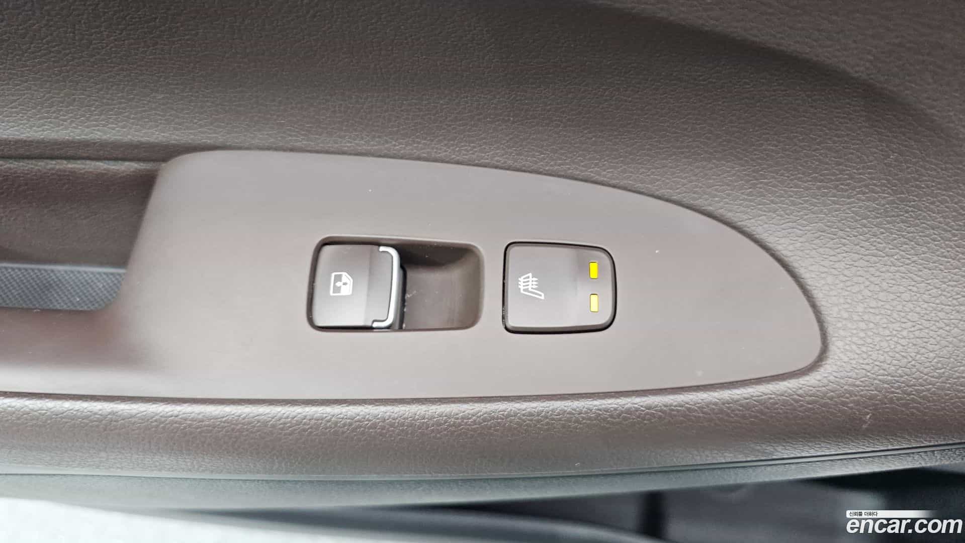 Grandeur Hyundai 2020.1-OPTION-041