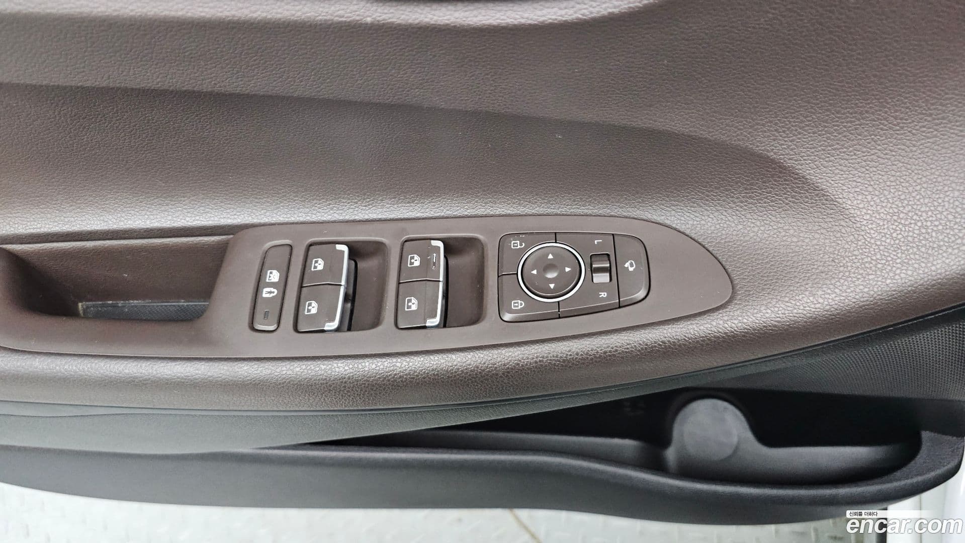 Main__Slider__Photo:Grandeur Hyundai 2020.1-28