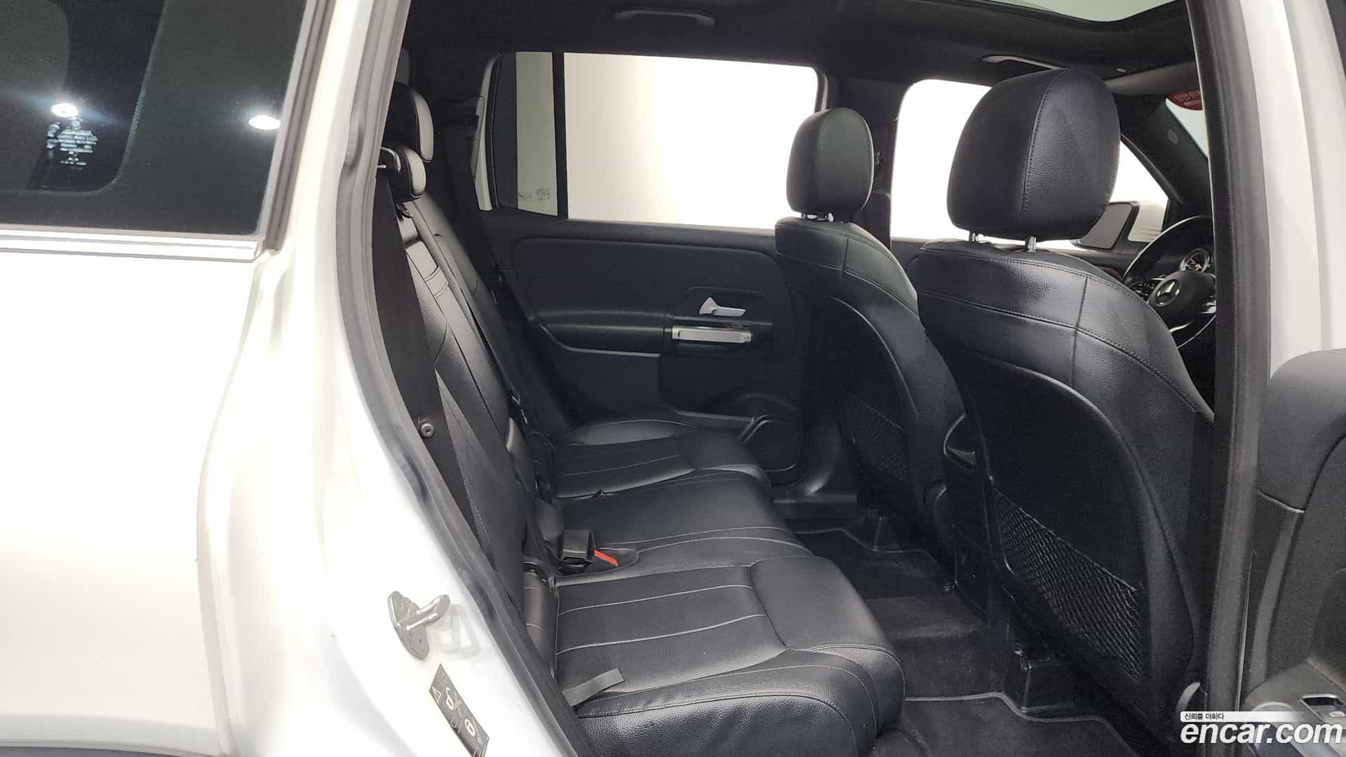GLB-Class Mercedes-Benz 2021.1-OPTION-024