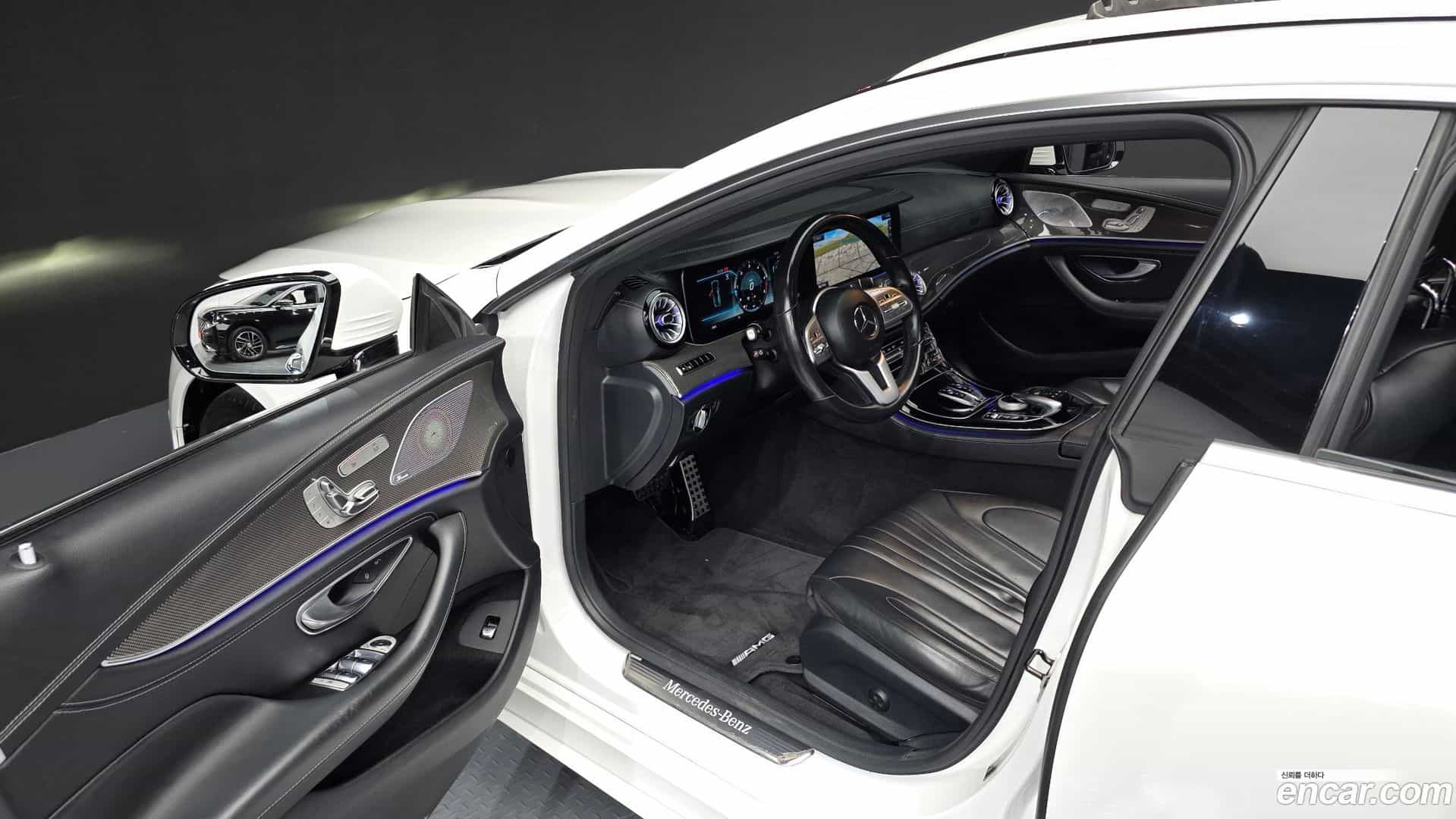 CLS-Class Mercedes-Benz 2020.4-INNER-010